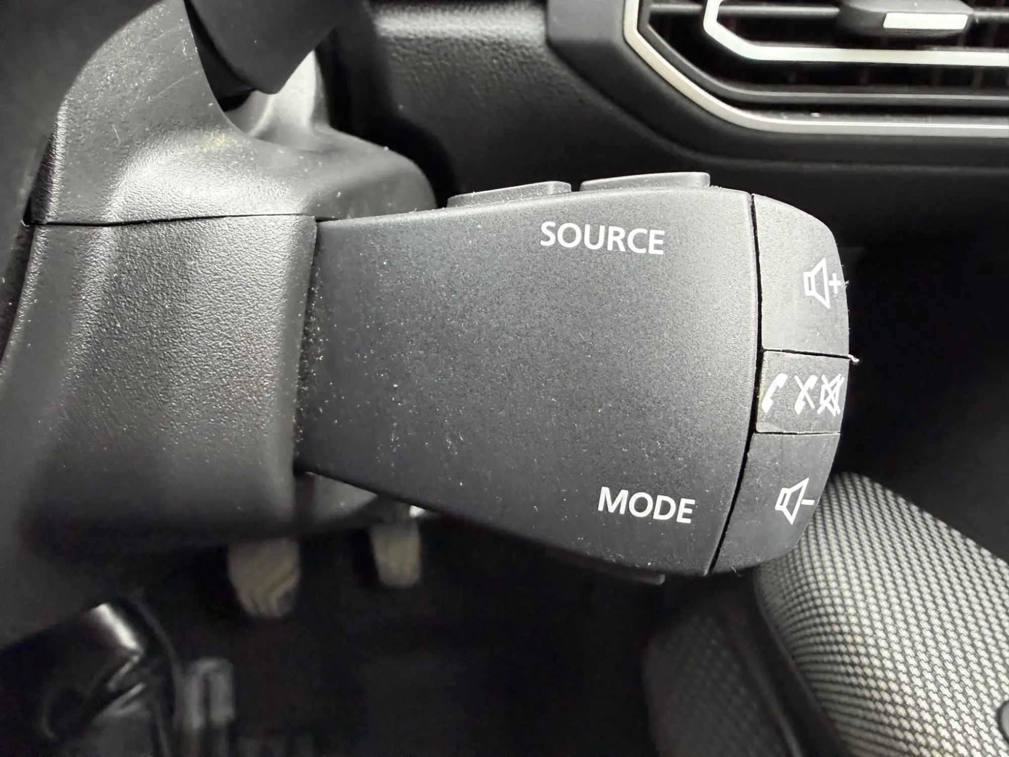 Dacia Sandero Image 32 Dacia Sandero Image 32