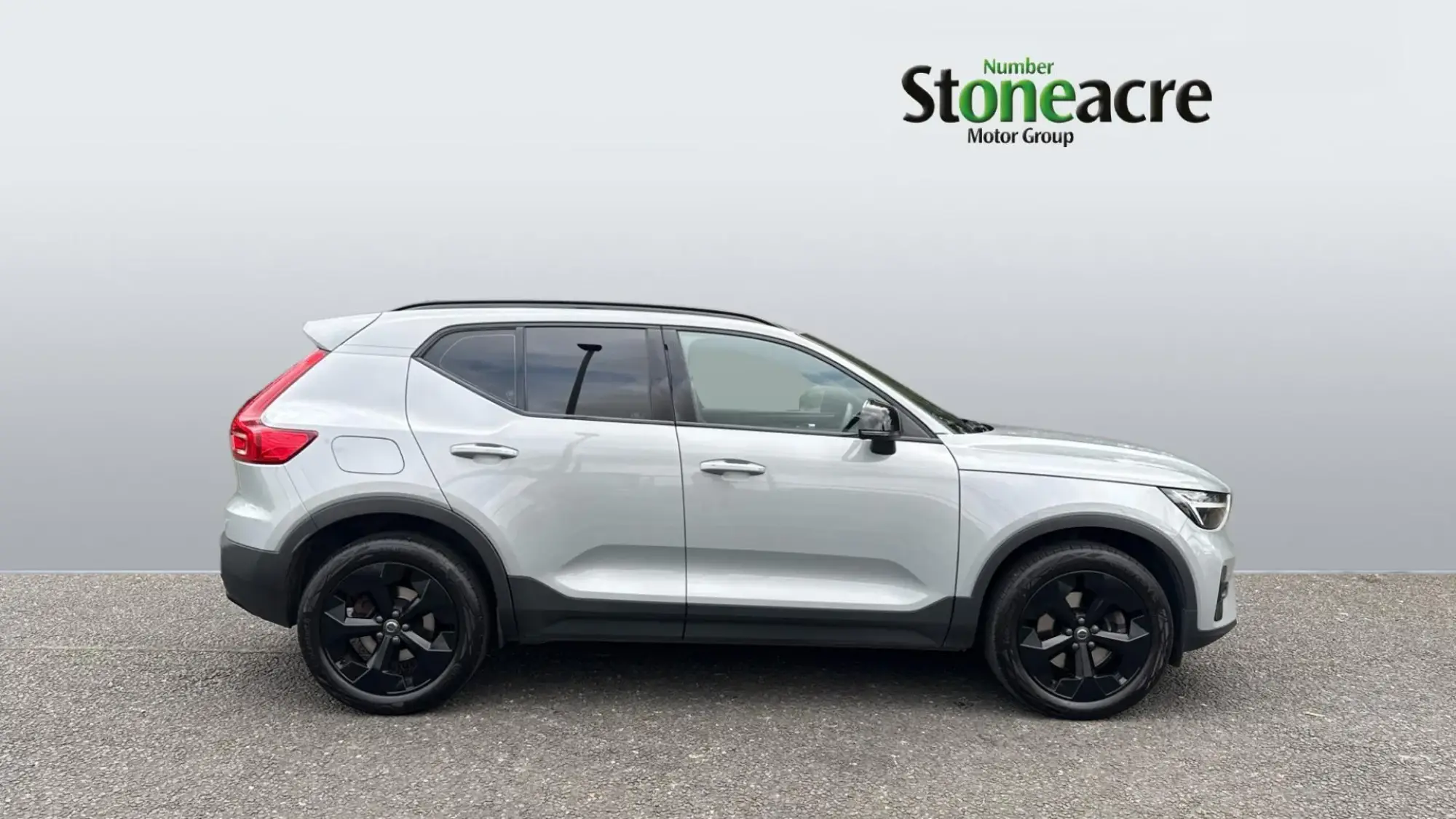 Volvo XC40 2.0 B4P Plus Dark 5dr Auto LM74UYD Image 3 Volvo XC40 2.0 B4P Plus Dark 5dr Auto LM74UYD Image 3