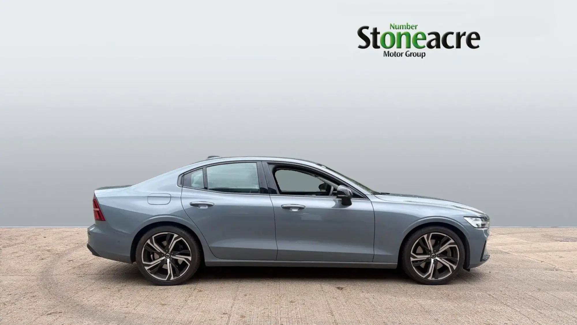 Volvo S60 2.0 B5P Plus Dark 4dr AWD Auto YH73HXU Image 3 Volvo S60 2.0 B5P Plus Dark 4dr AWD Auto YH73HXU Image 3