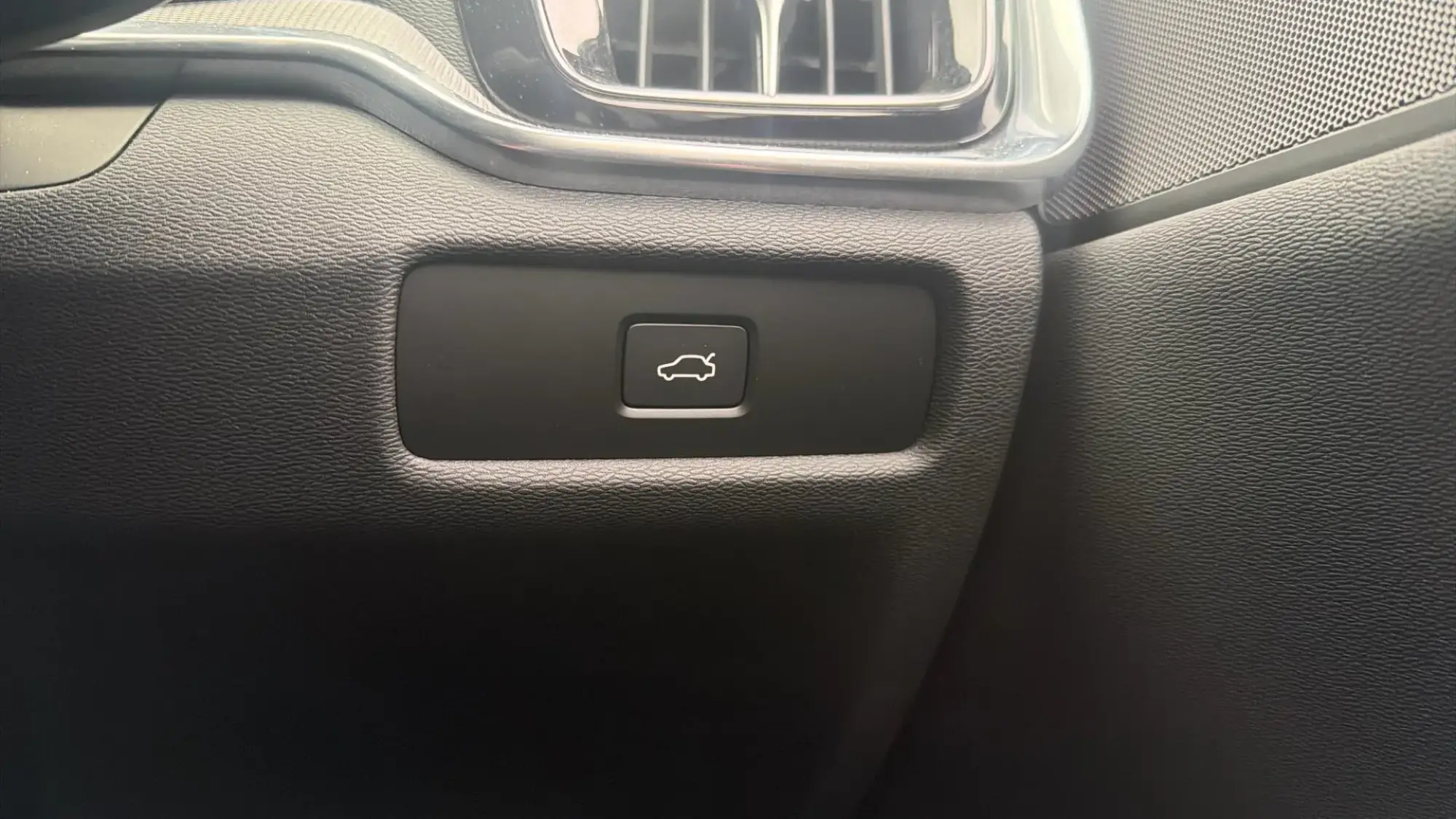 Volvo S60 Image 36 Volvo S60 Image 36