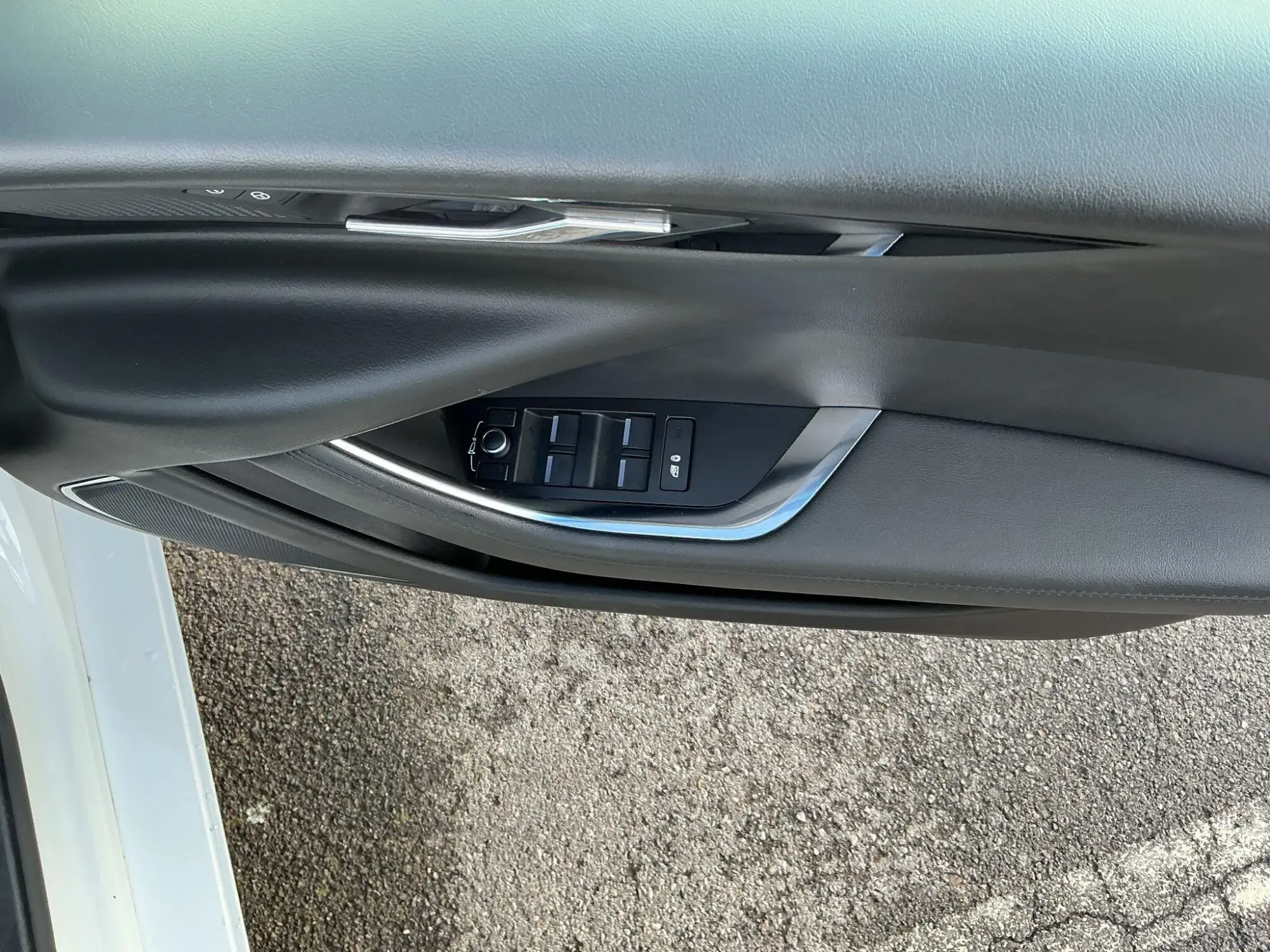 Jaguar XE Image 23 Jaguar XE Image 23