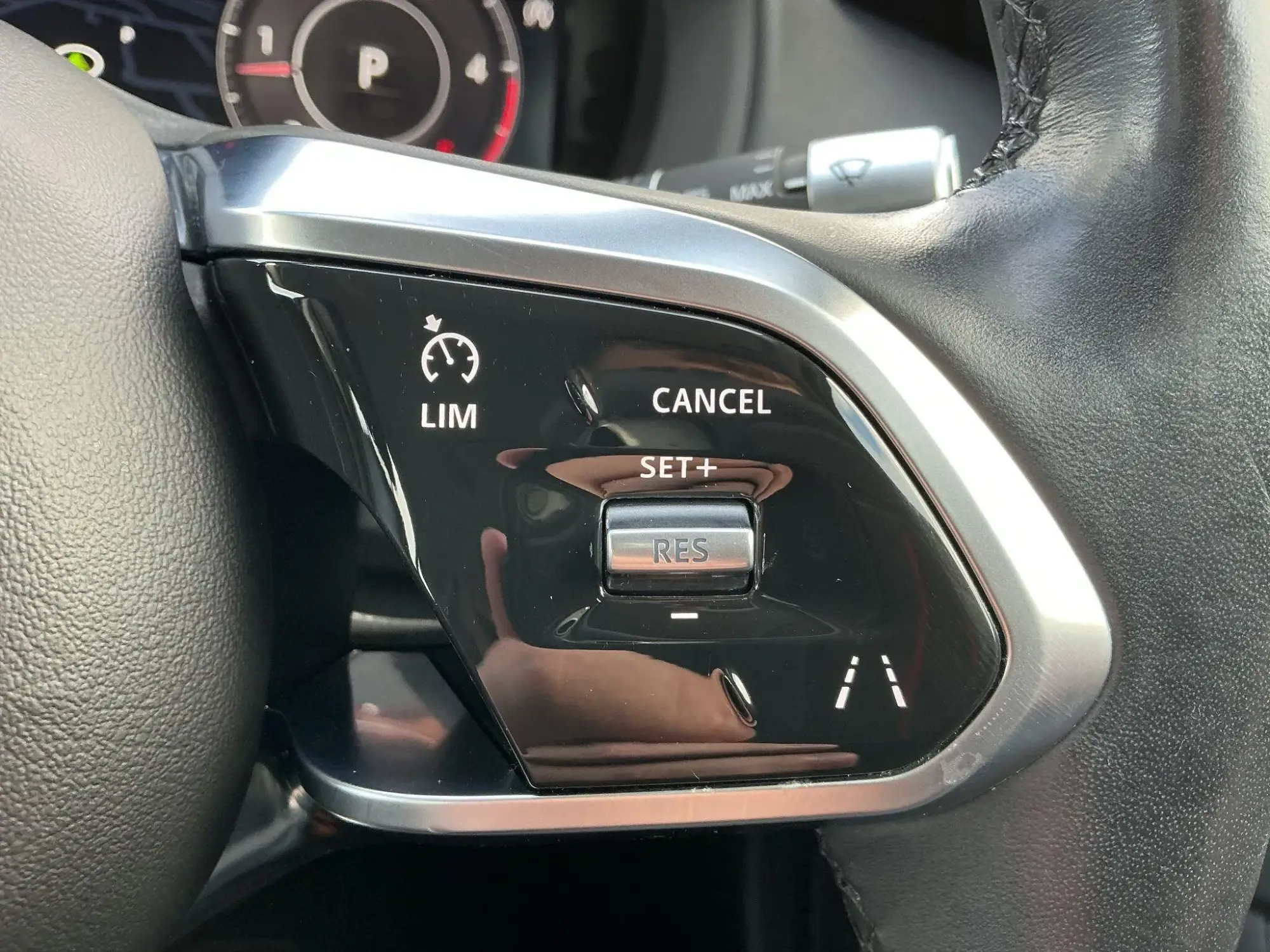 Jaguar XE Image 29 Jaguar XE Image 29