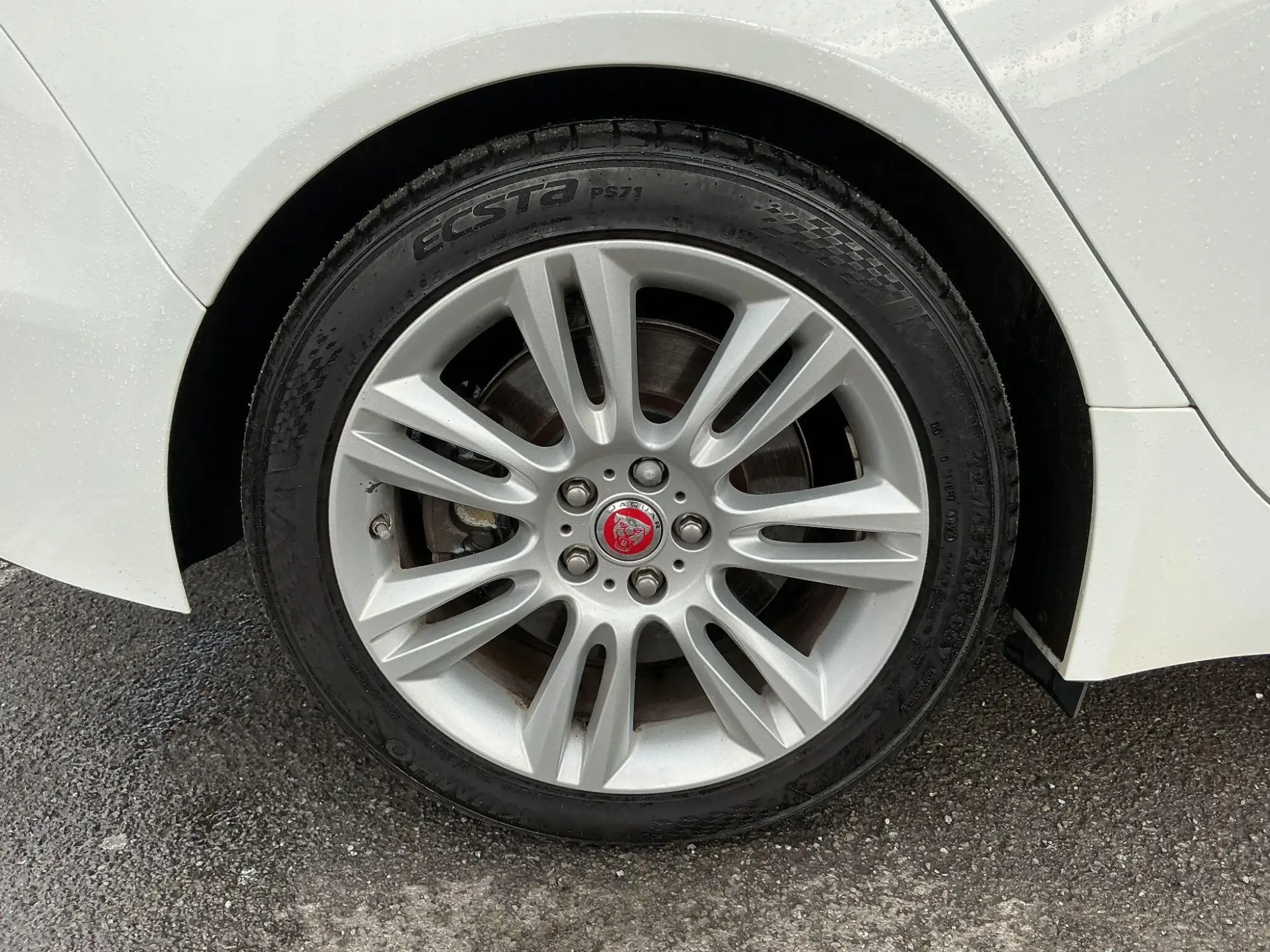 Jaguar XE Image 44 Jaguar XE Image 44