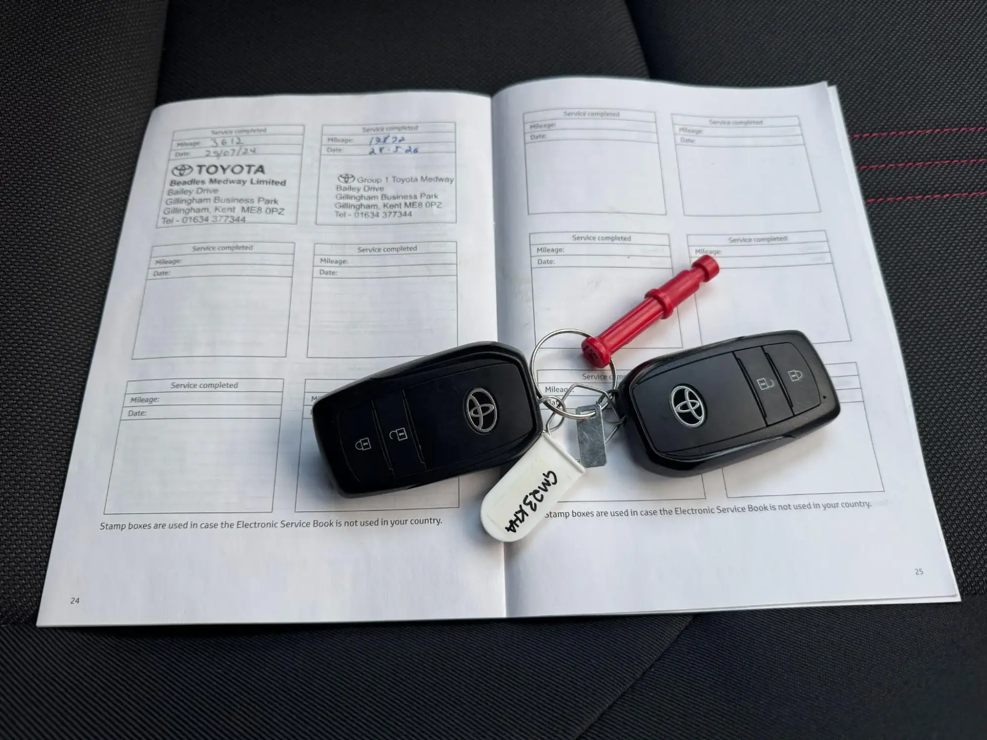 Toyota Yaris Hybrid Image 18