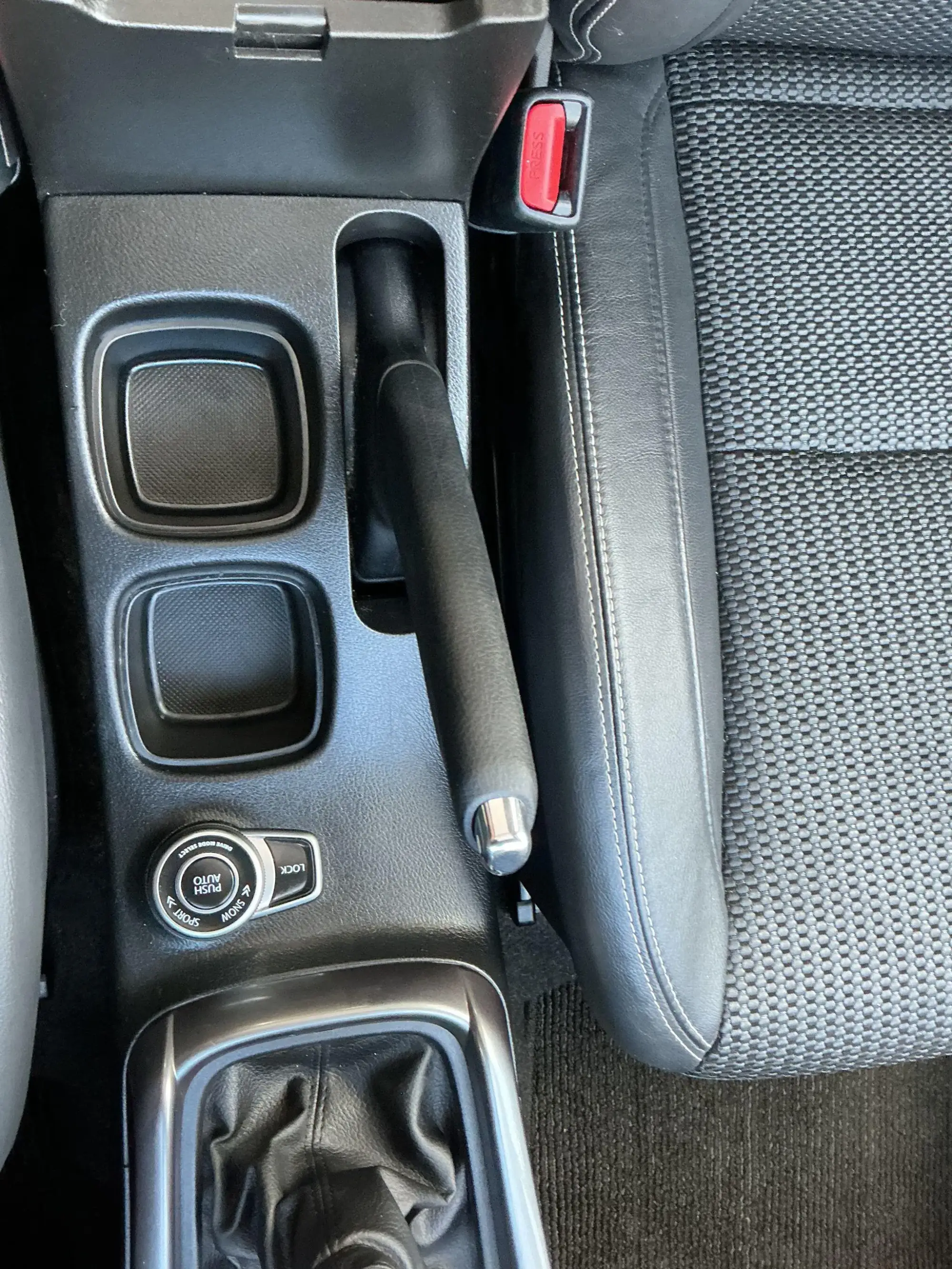 Suzuki S-Cross Image 33 Suzuki S-Cross Image 33