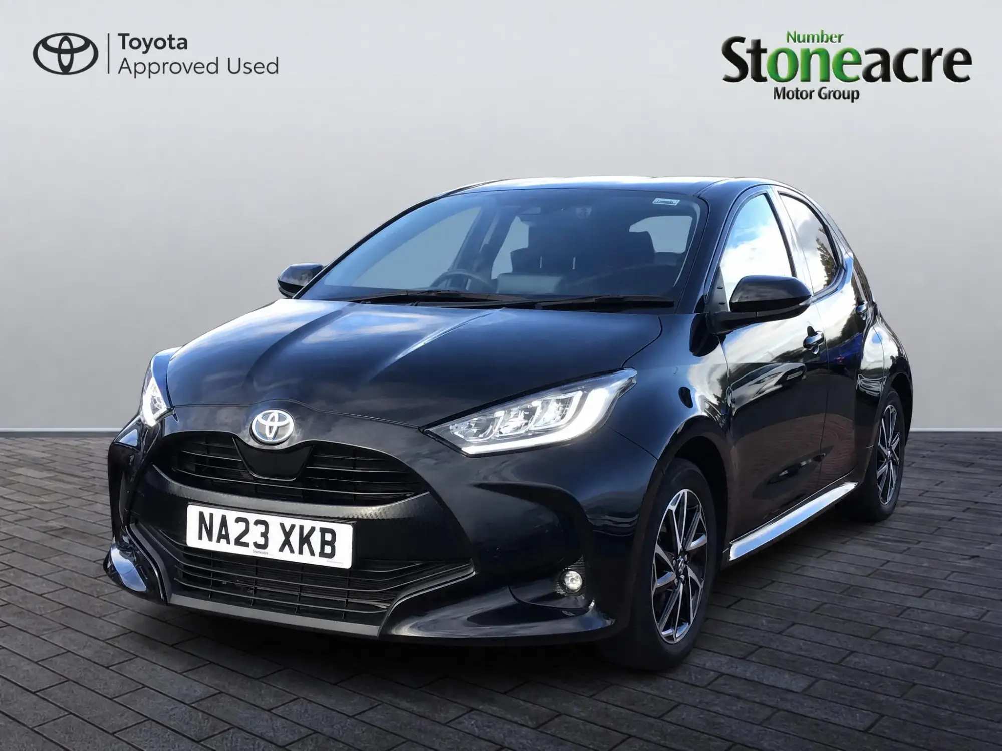 Toyota Yaris Hybrid 1.5 Hybrid Design 5dr CVT NA23XKB Image 3