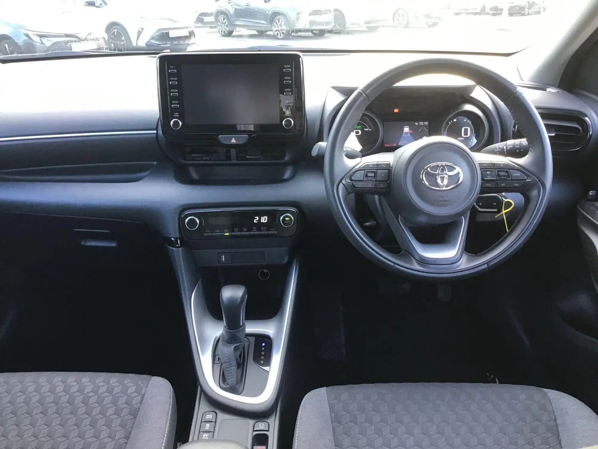 Toyota Yaris Hybrid Image 6 Toyota Yaris Hybrid Image 6