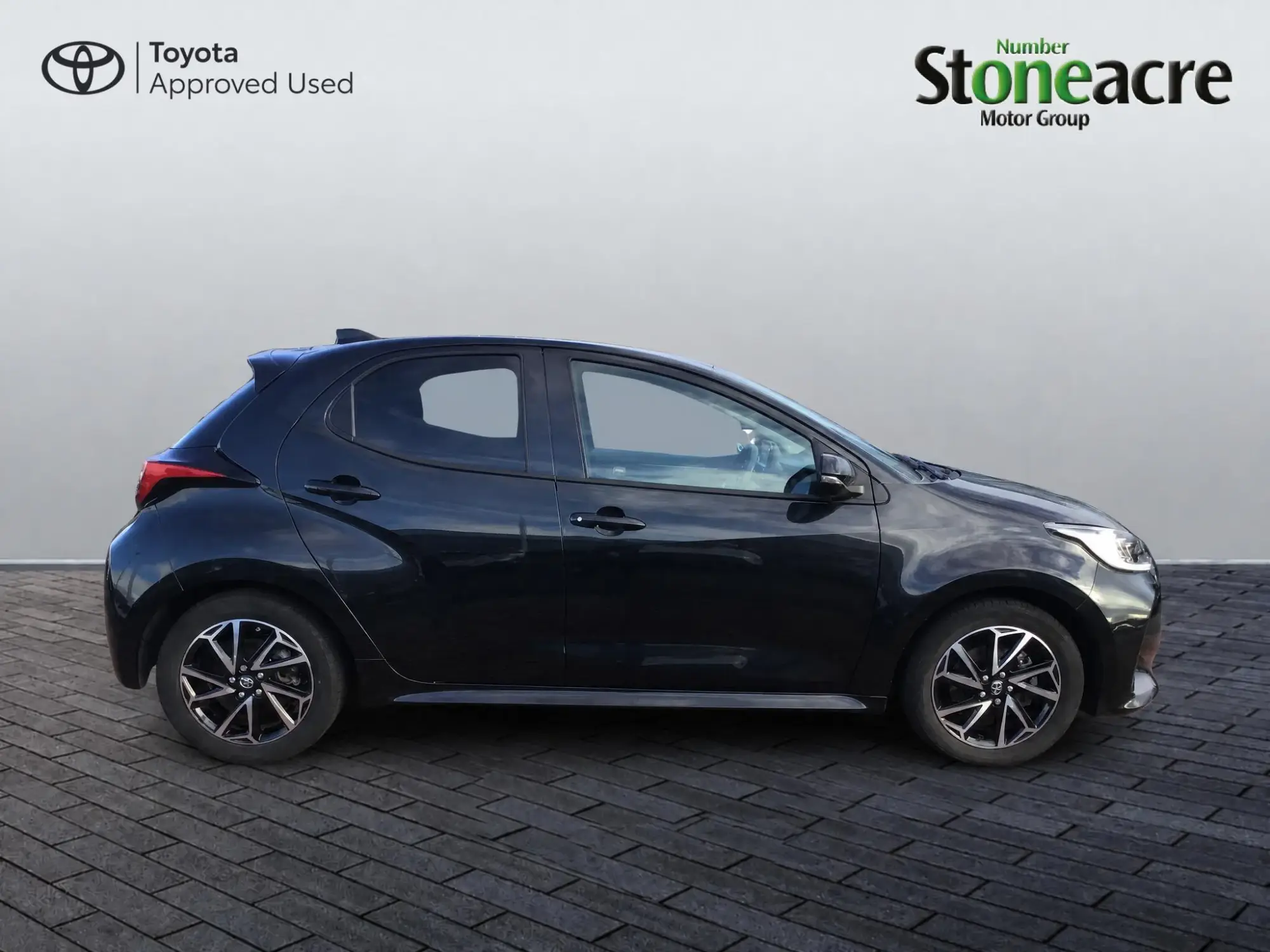 Toyota Yaris Hybrid Image 17 Toyota Yaris Hybrid Image 17