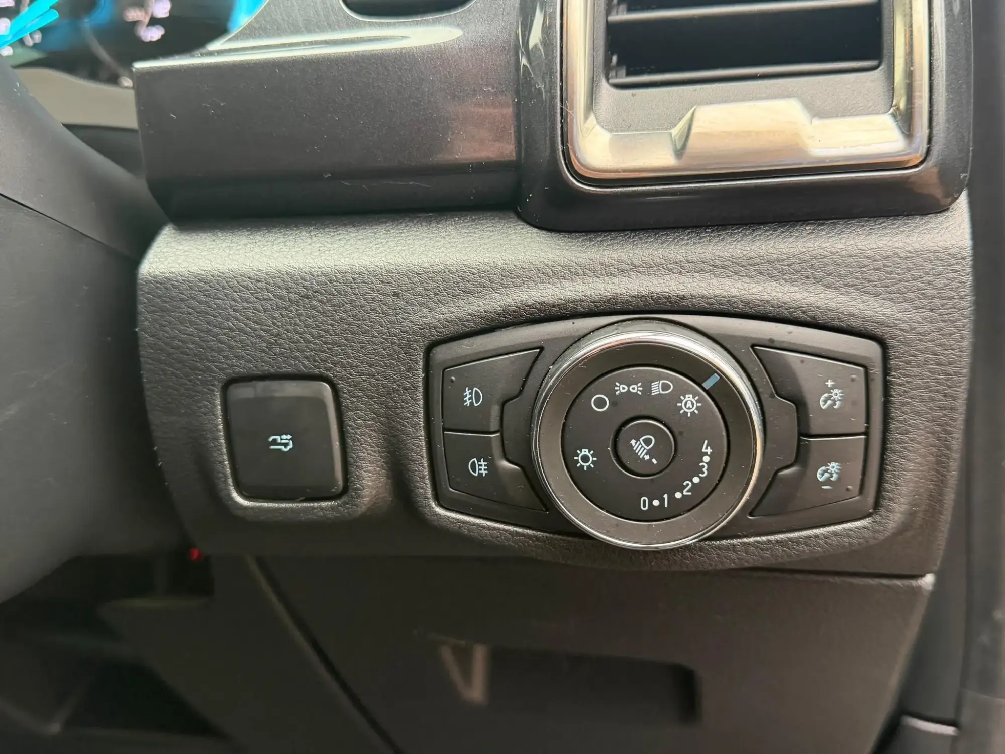 Ford Ranger Image 12