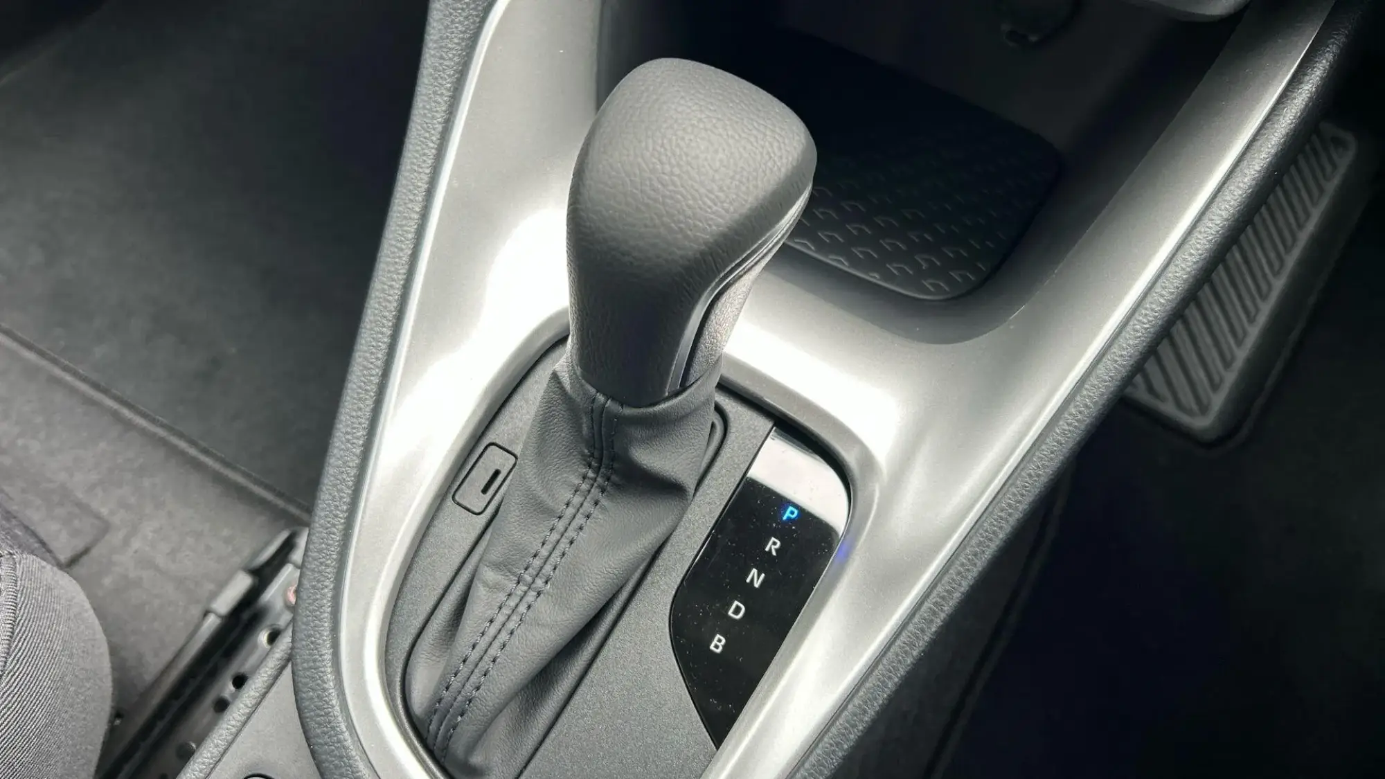 Toyota Yaris Hybrid Image 29