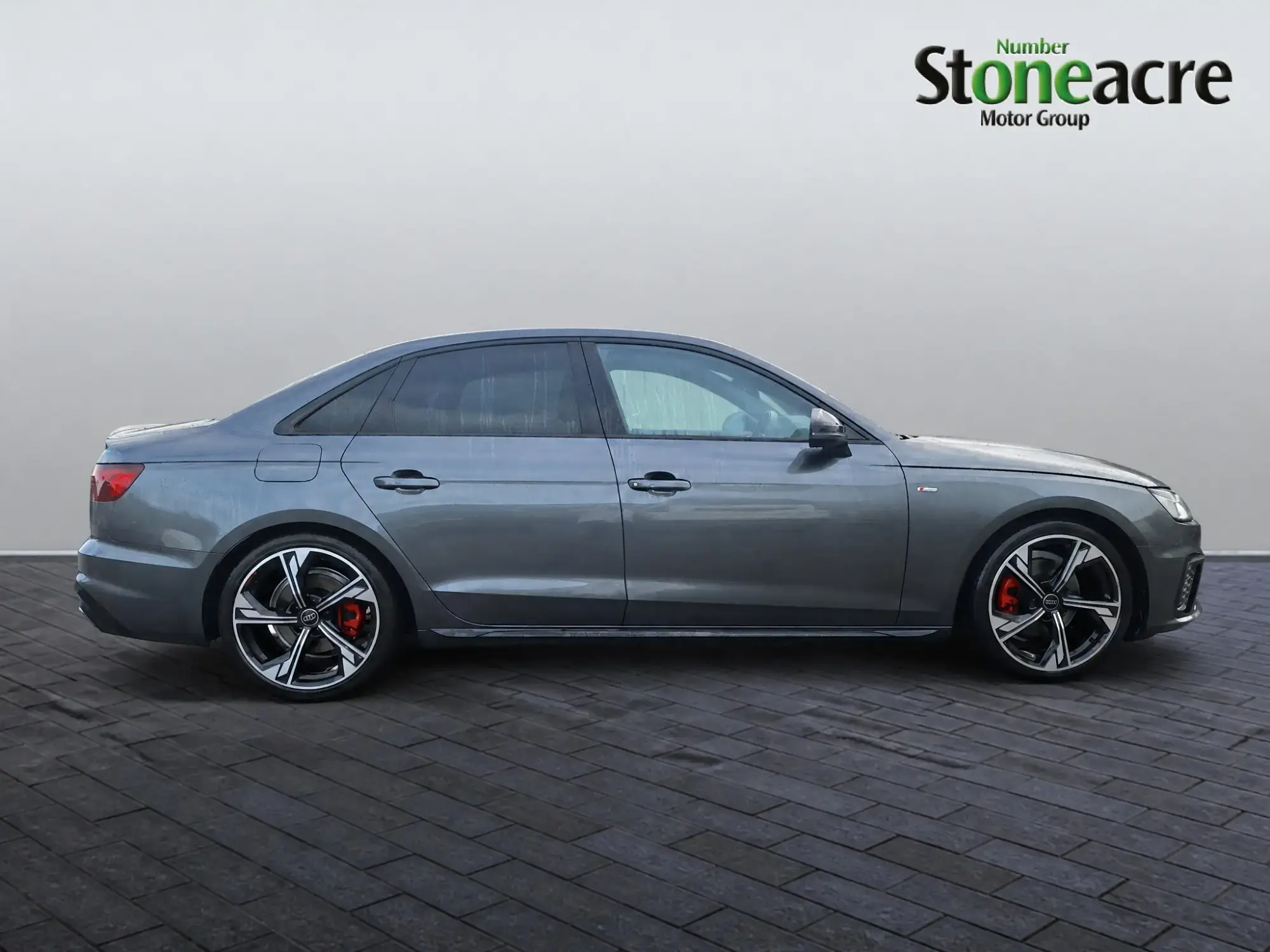 Audi A4 Saloon 2.0 TFSI 35 Black Edition S Tronic Euro 6 (s/s) 4dr LB22ECX Image 2