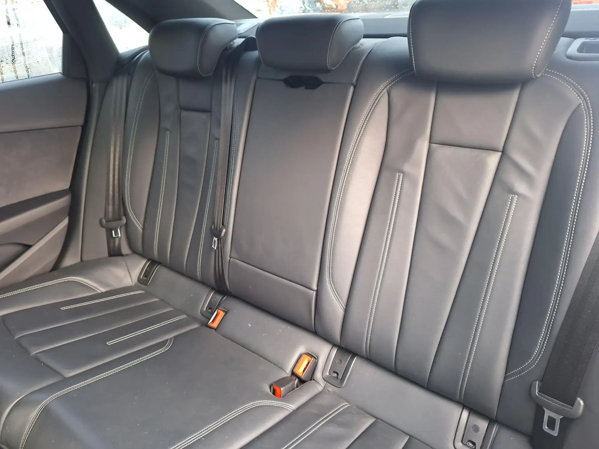 Audi A4 Saloon Image 13 Audi A4 Saloon Image 13