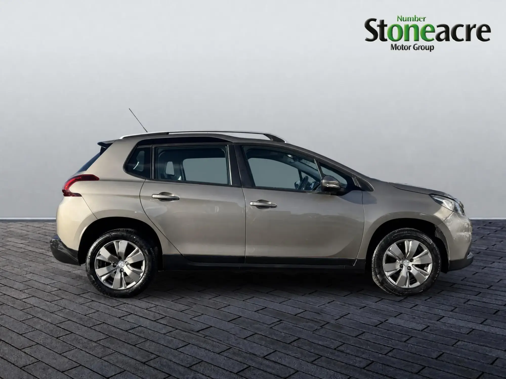 Peugeot 2008 Image 2