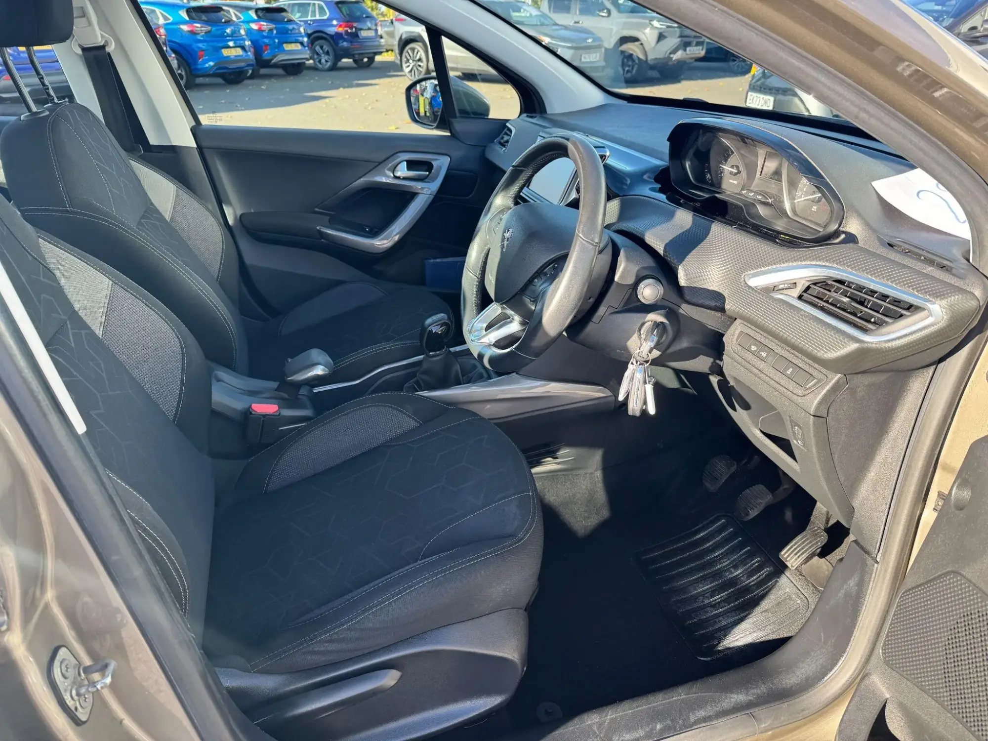 Peugeot 2008 Image 11