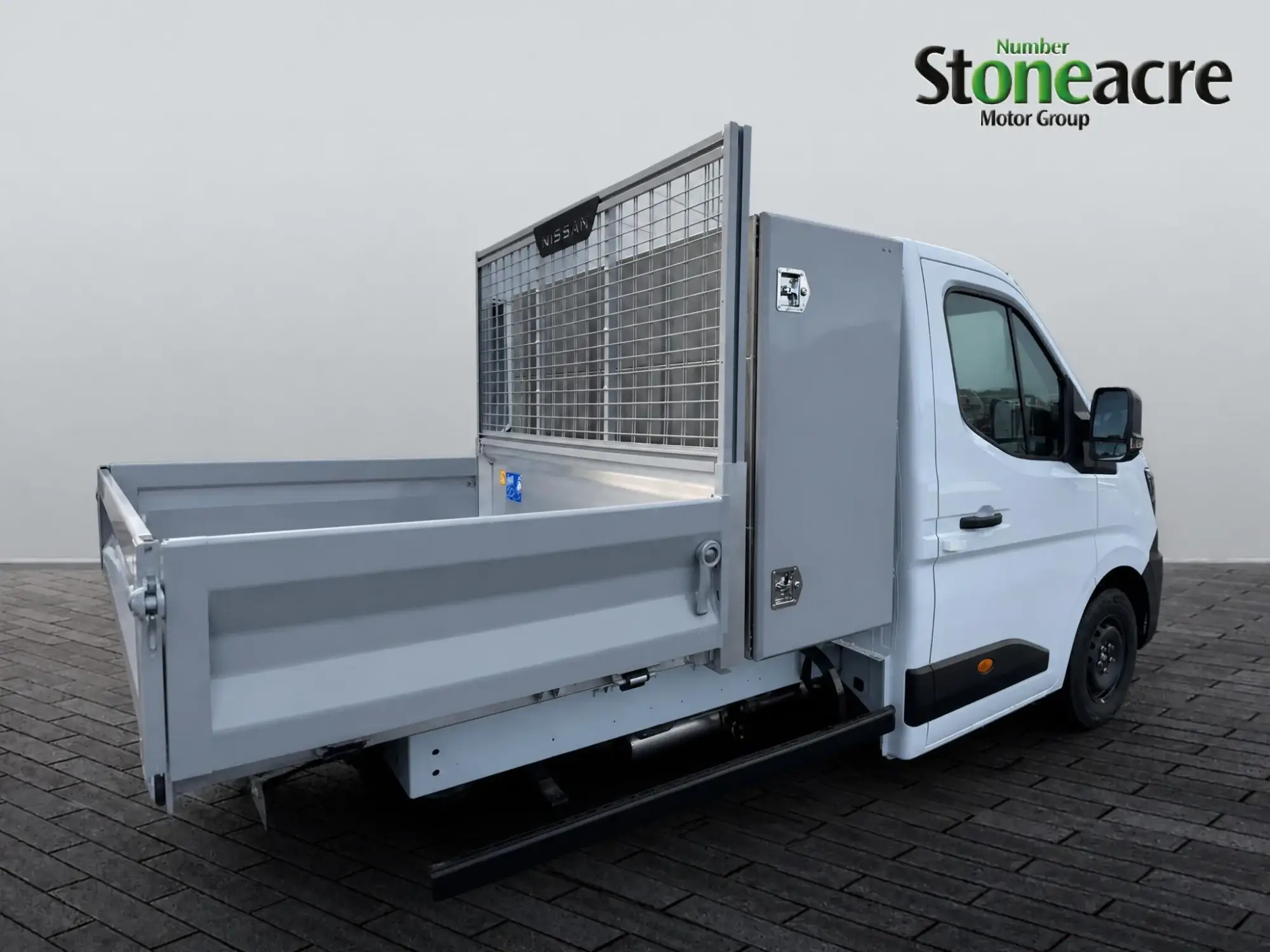 Nissan Interstar Image 12