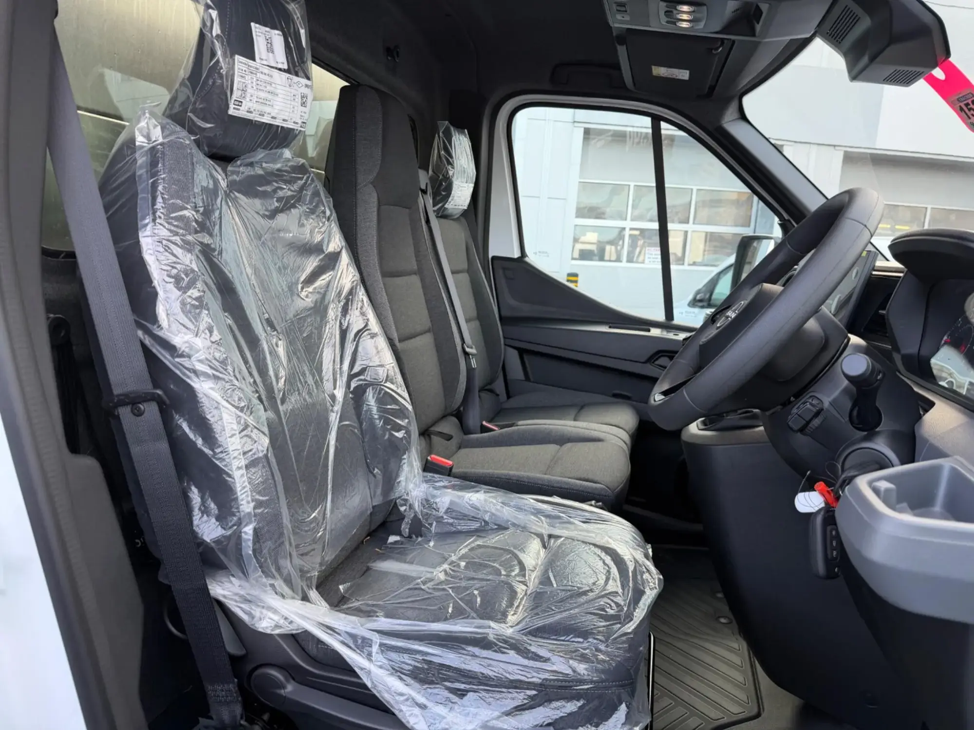 Nissan Interstar Image 16