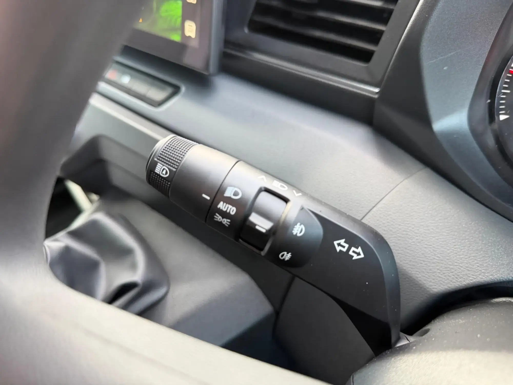 Nissan Interstar Image 23