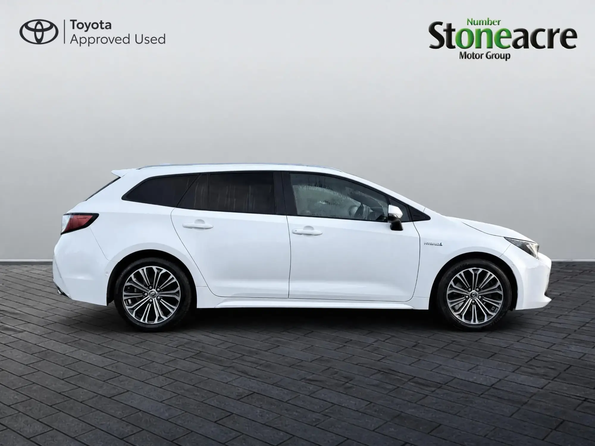 Toyota Corolla Touring Sports Hybrid Image 2 Toyota Corolla Touring Sports Hybrid Image 2