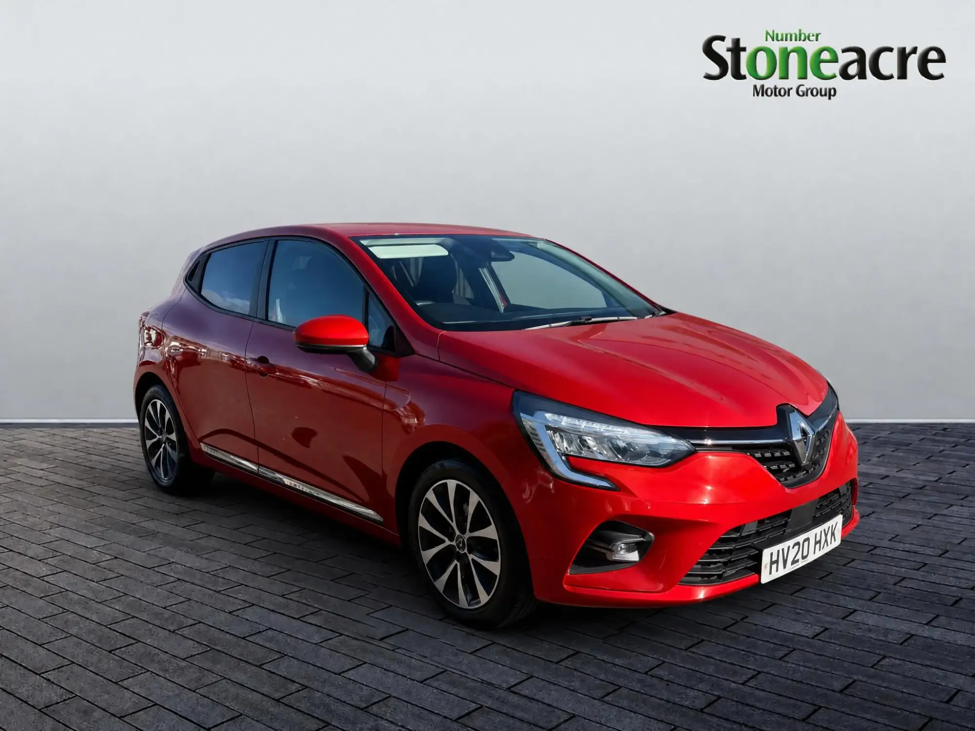 Renault Clio 1.0 TCe 100 Iconic 5dr HV20HXK Image 1 Renault Clio 1.0 TCe 100 Iconic 5dr HV20HXK Image 1