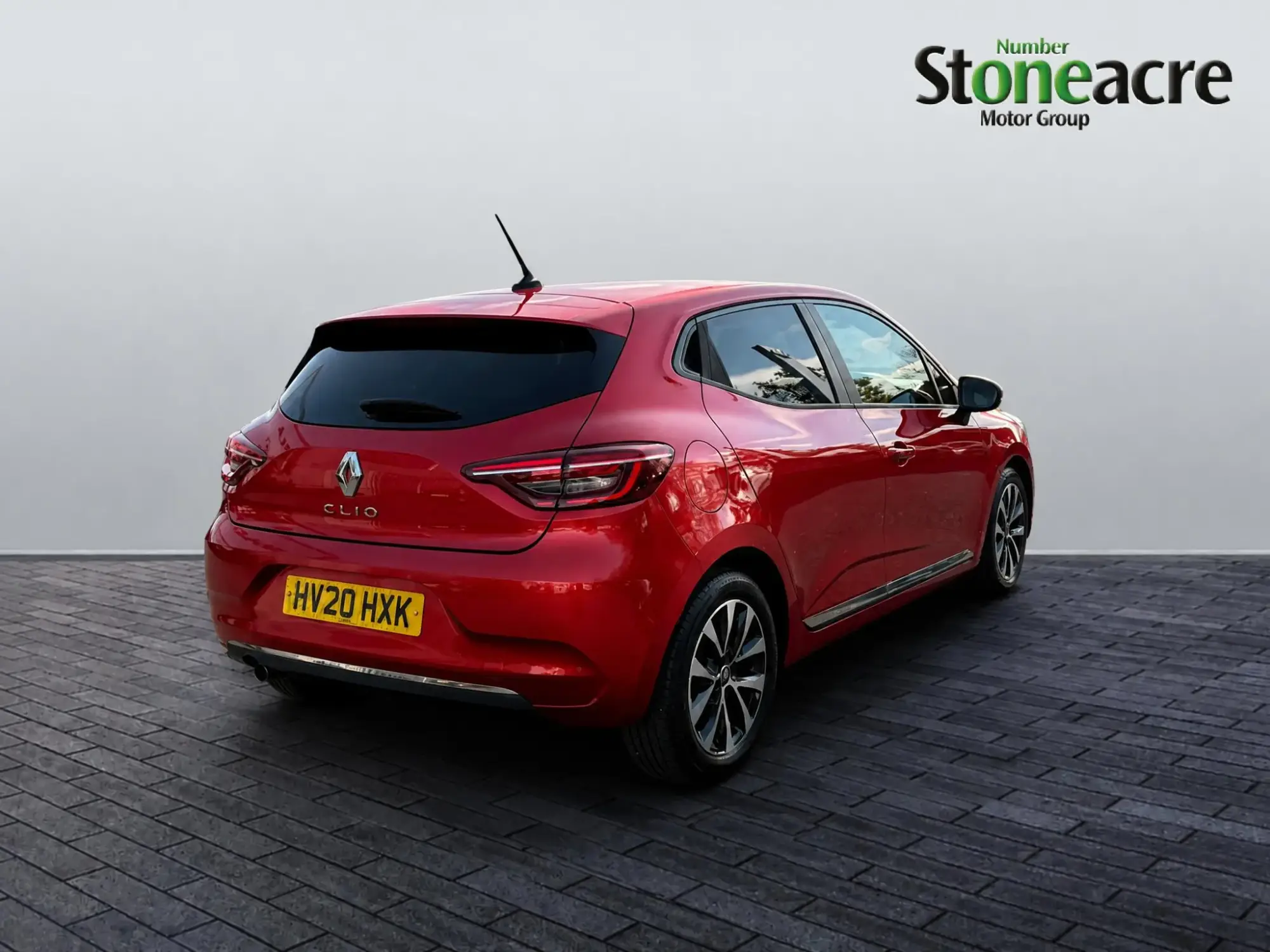 Renault Clio 1.0 TCe 100 Iconic 5dr HV20HXK Image 3 Renault Clio 1.0 TCe 100 Iconic 5dr HV20HXK Image 3