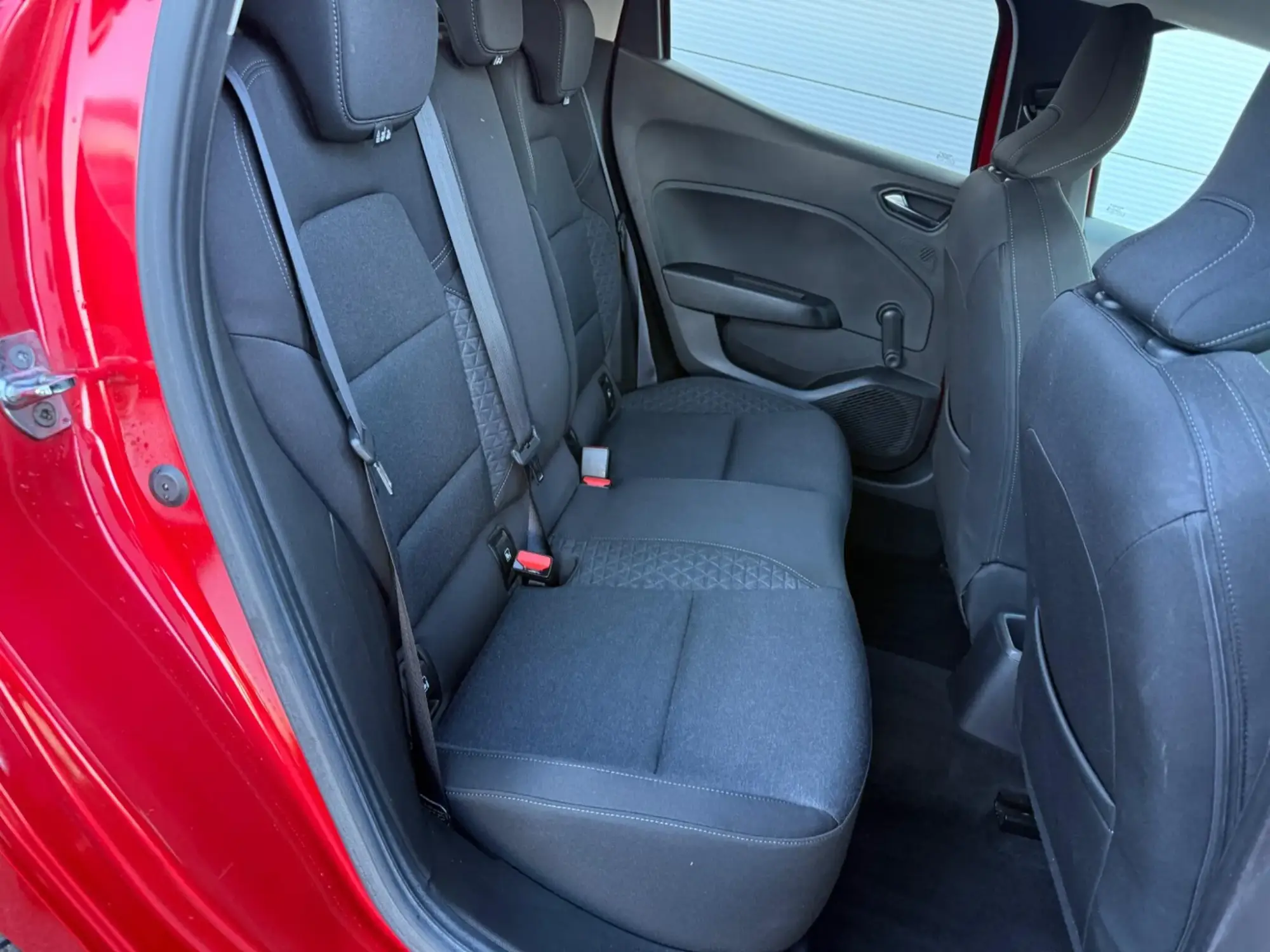 Renault Clio Image 17