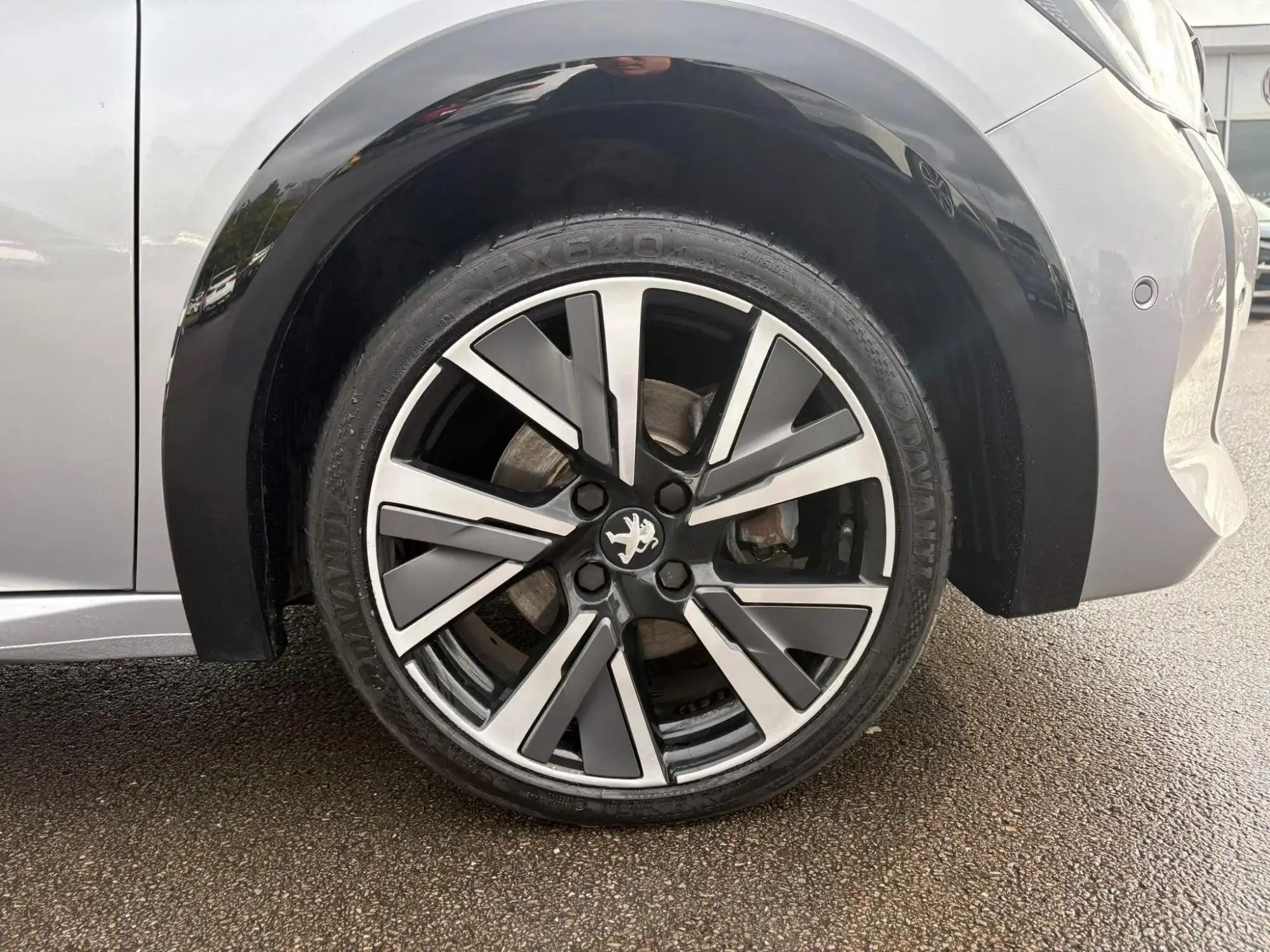 Peugeot 208 Image 16 Peugeot 208 Image 16