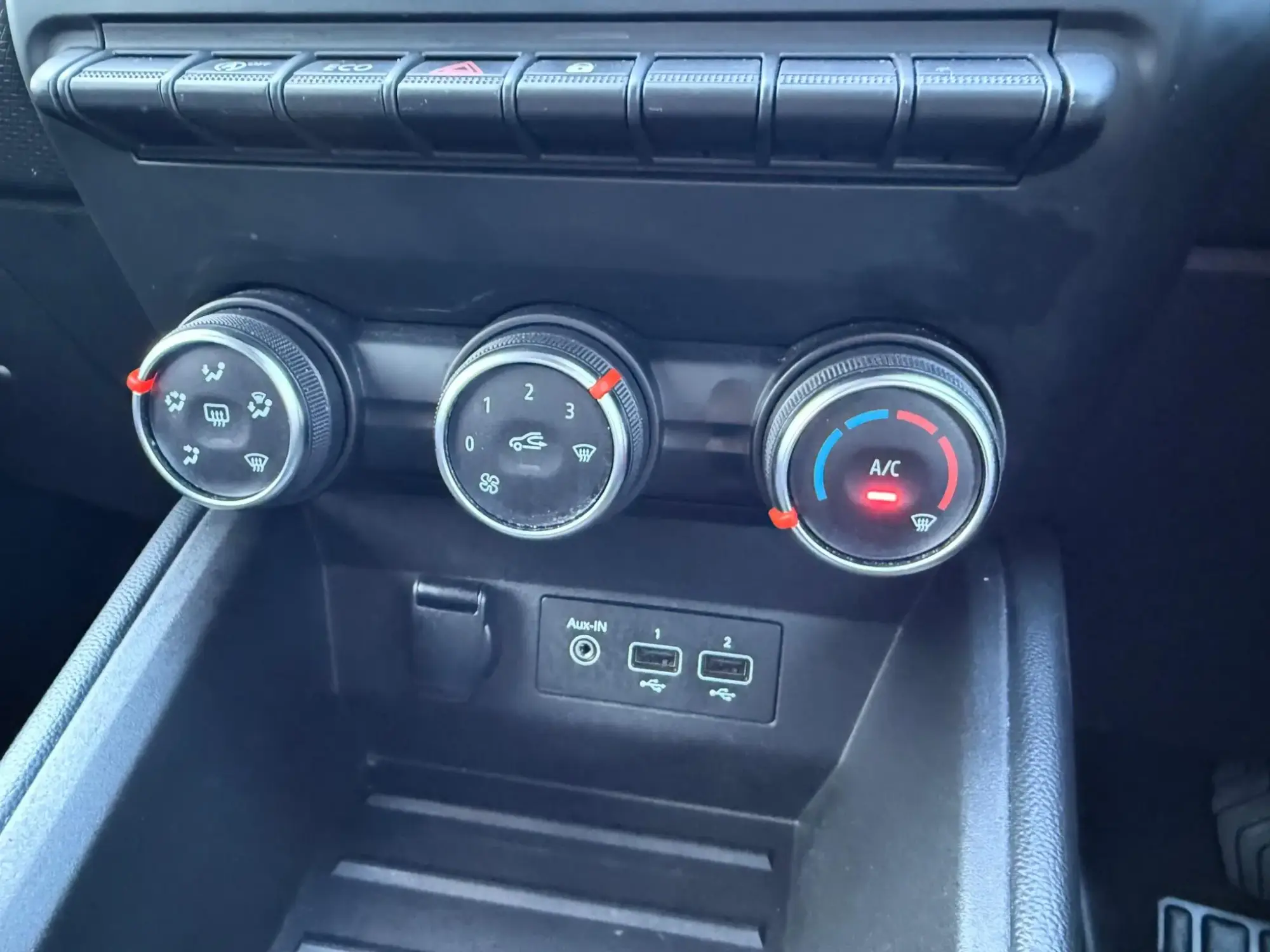 Renault Clio Image 24