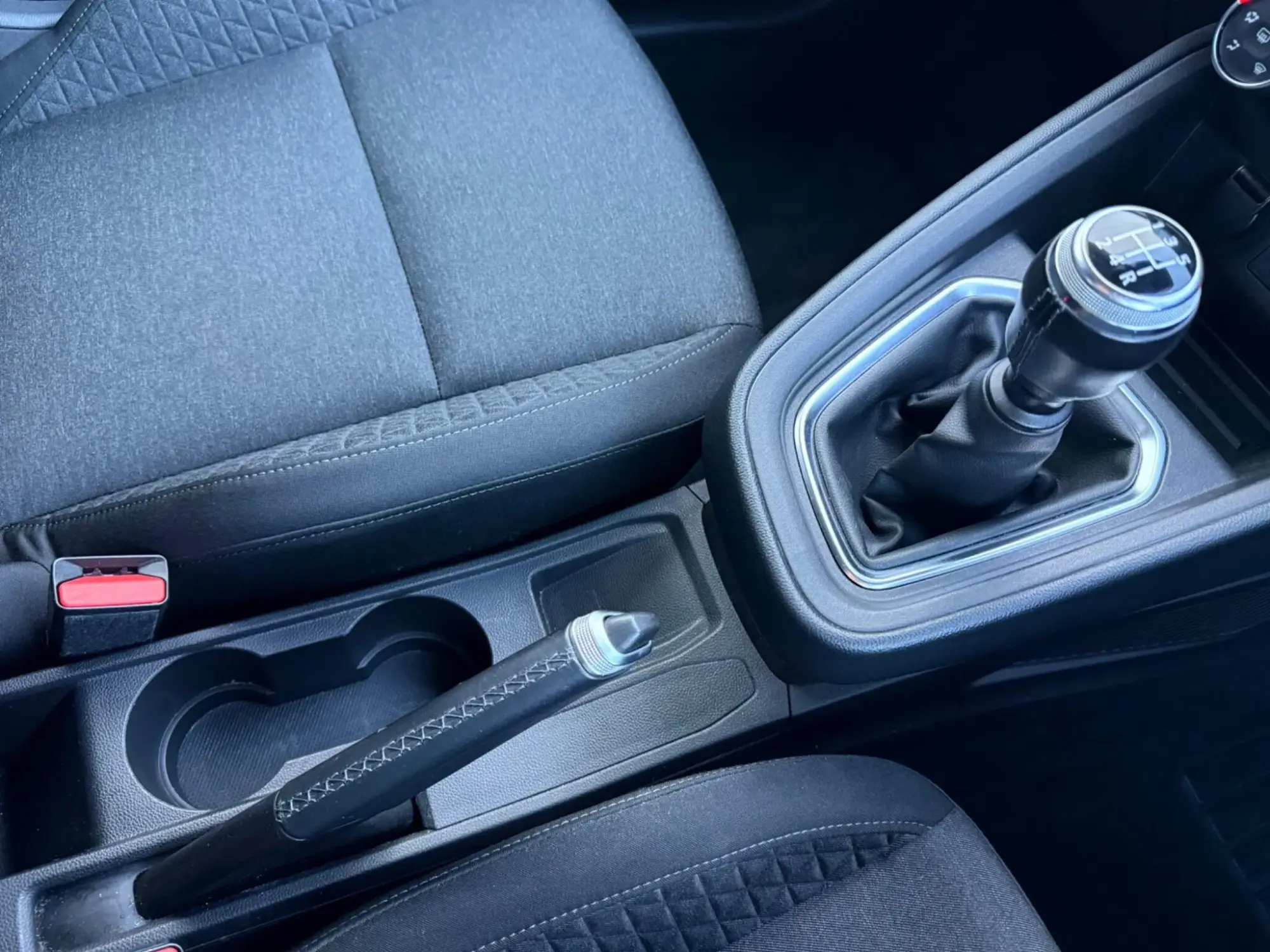 Renault Clio Image 28
