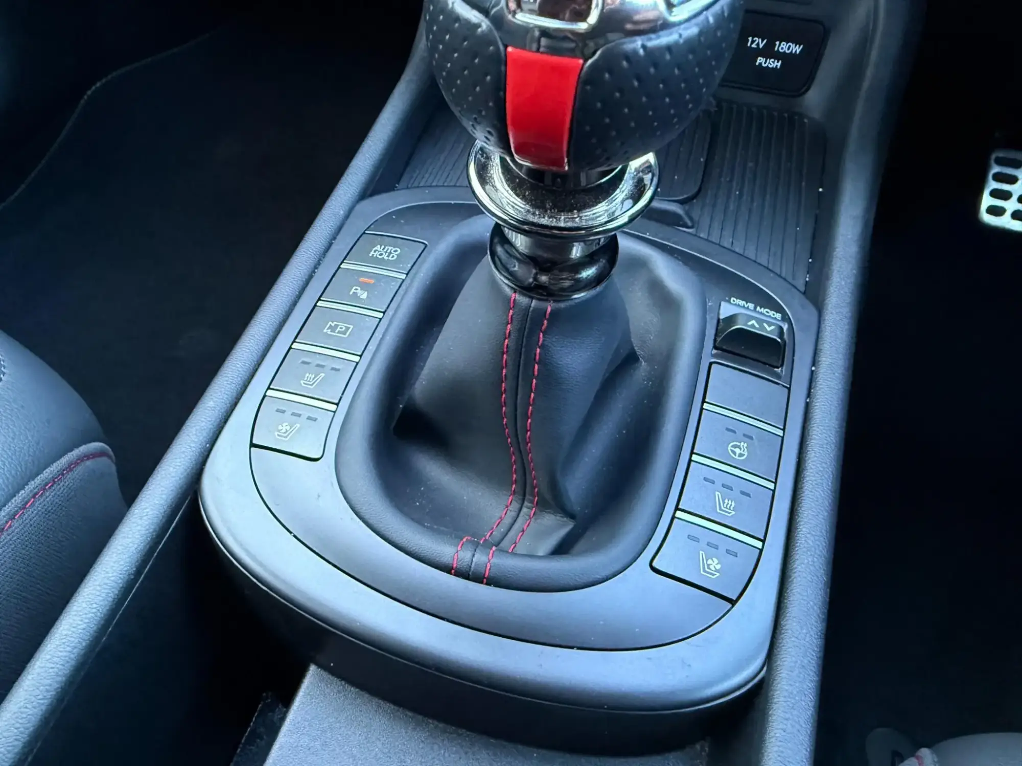 Hyundai KONA Image 31