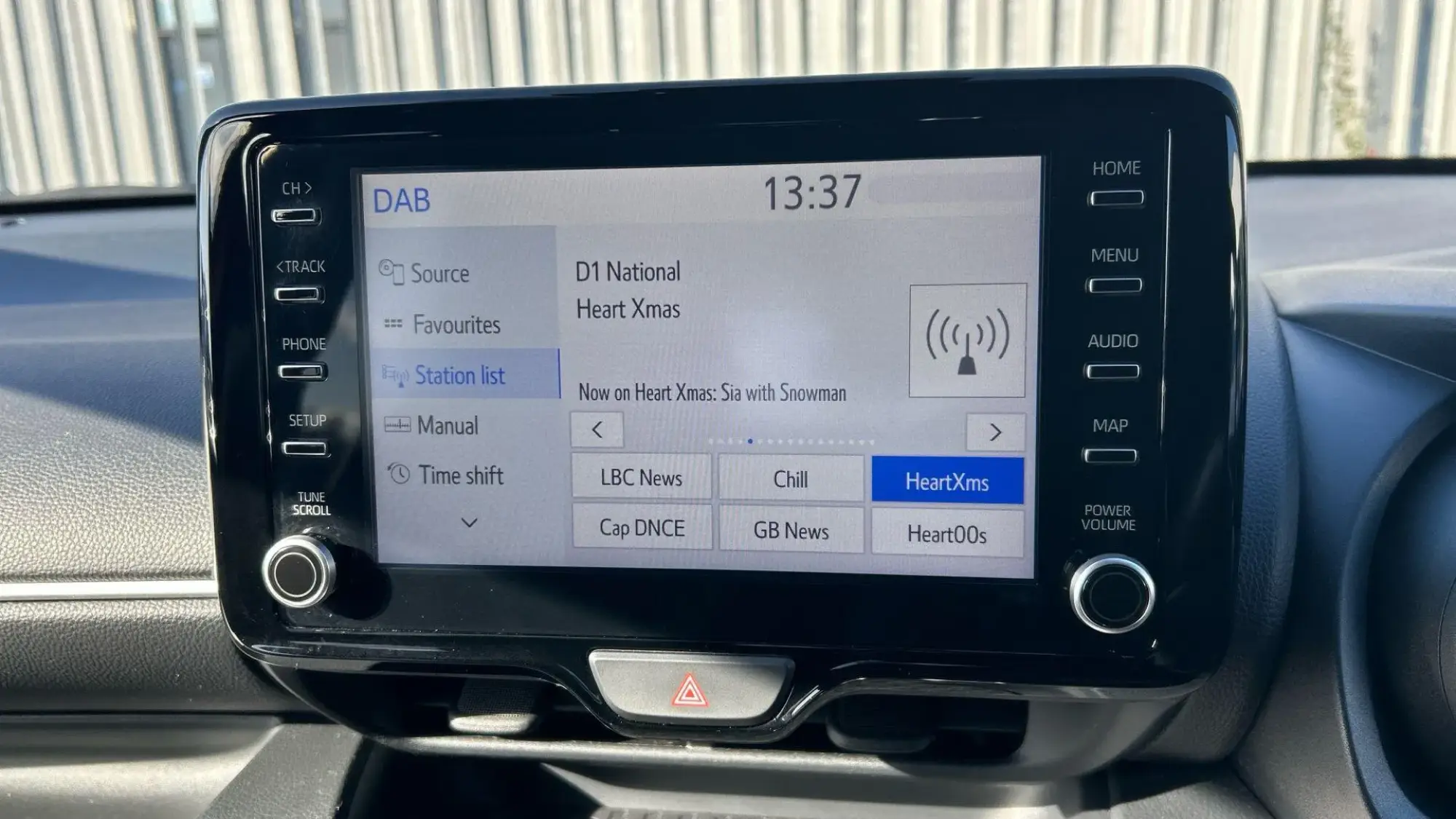 Toyota Yaris Hybrid Image 20