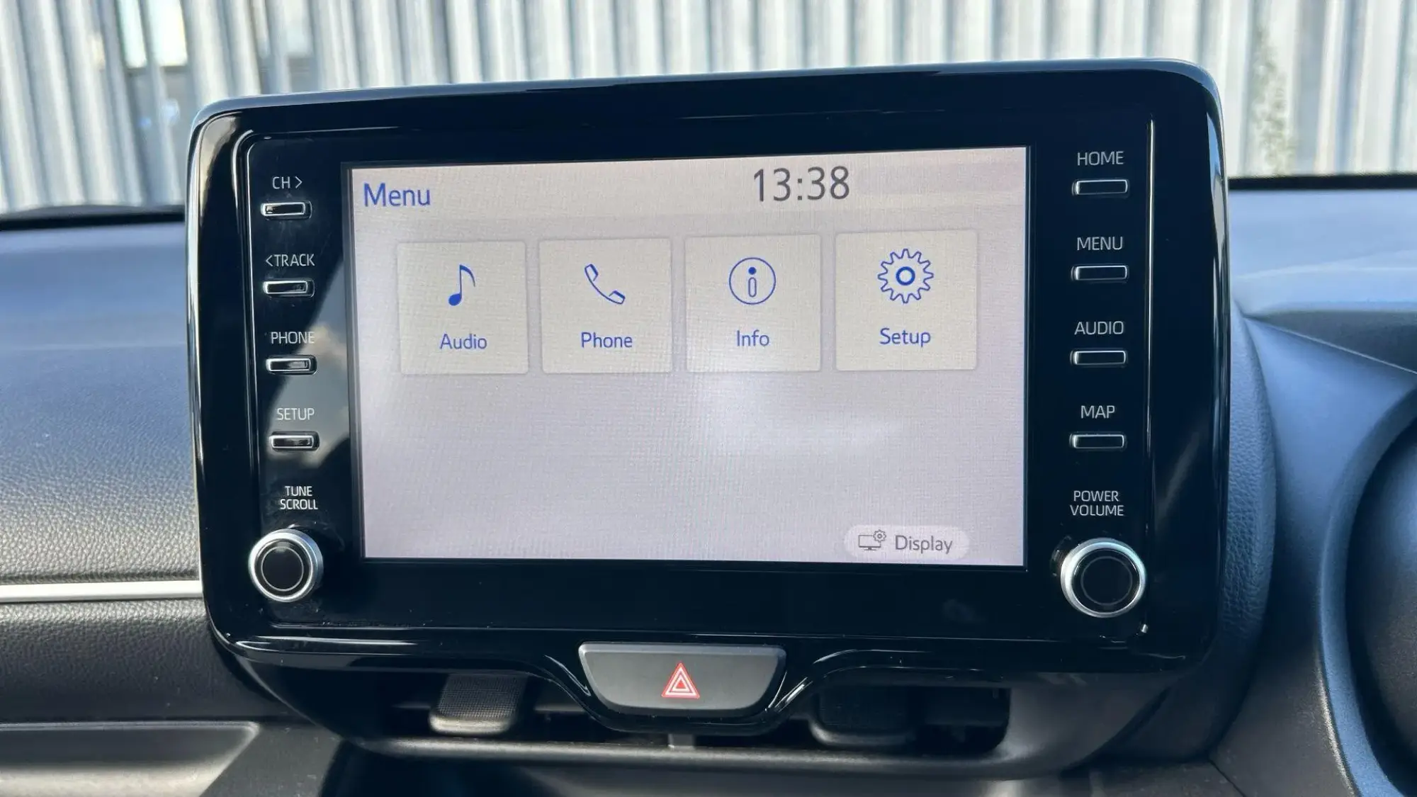 Toyota Yaris Hybrid Image 22
