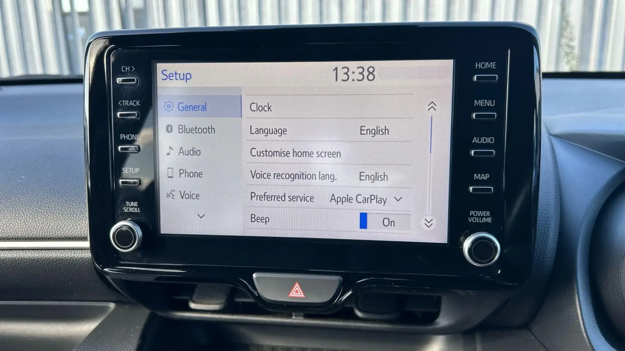 Toyota Yaris Hybrid Image 23
