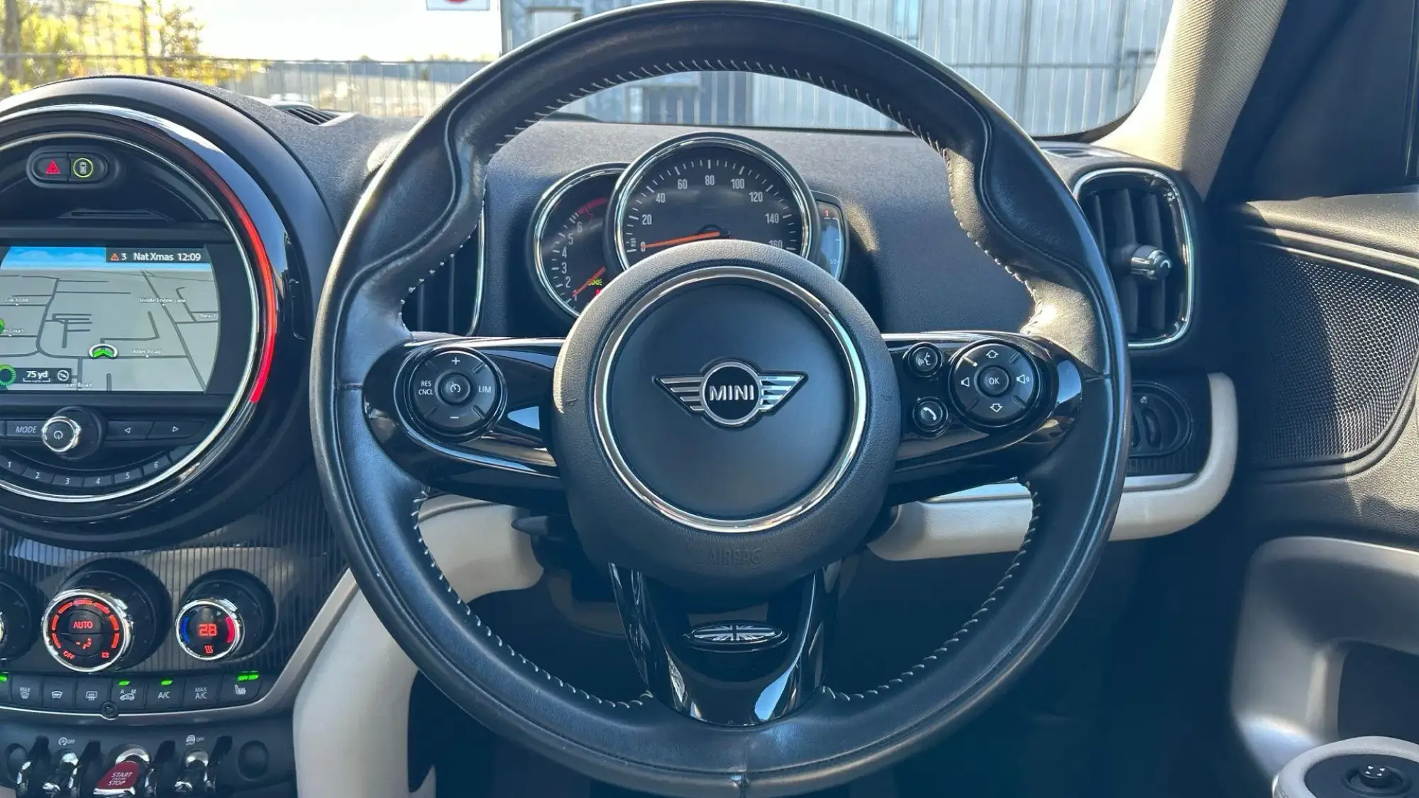 MINI Countryman Image 12 MINI Countryman Image 12