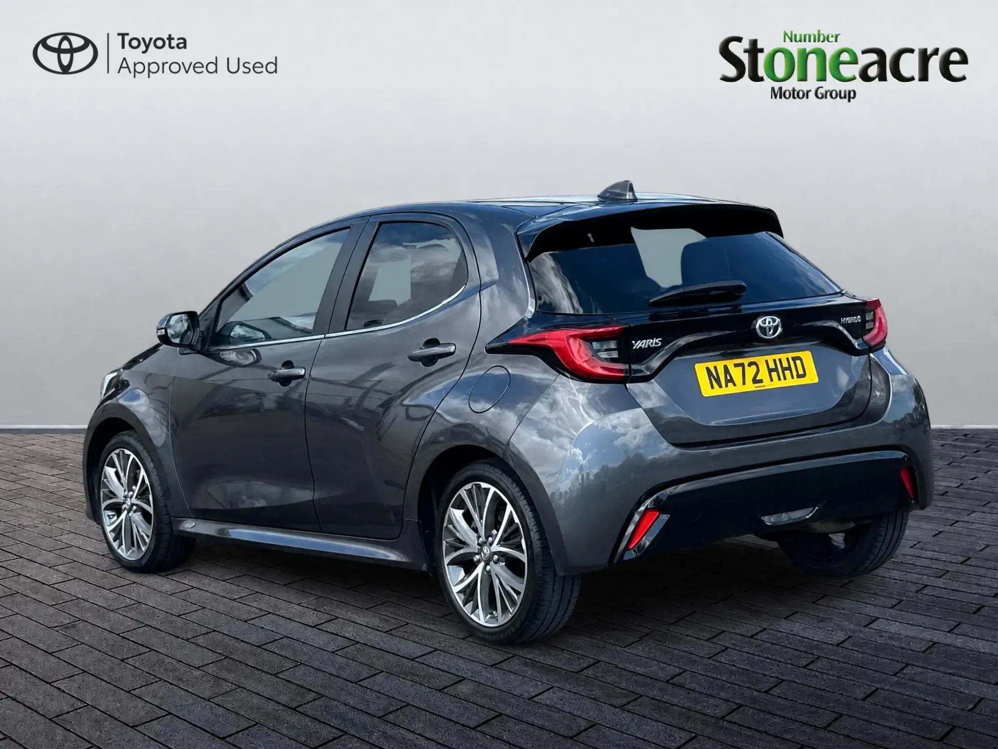 Toyota Yaris Hybrid Image 5