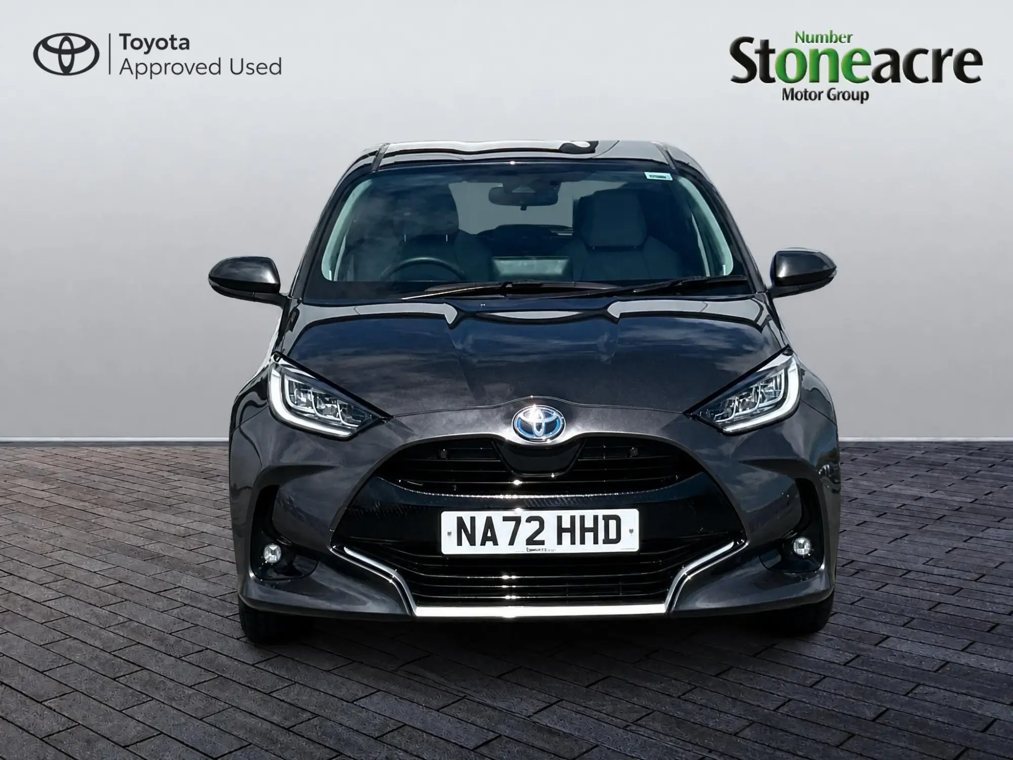 Toyota Yaris Hybrid Image 8