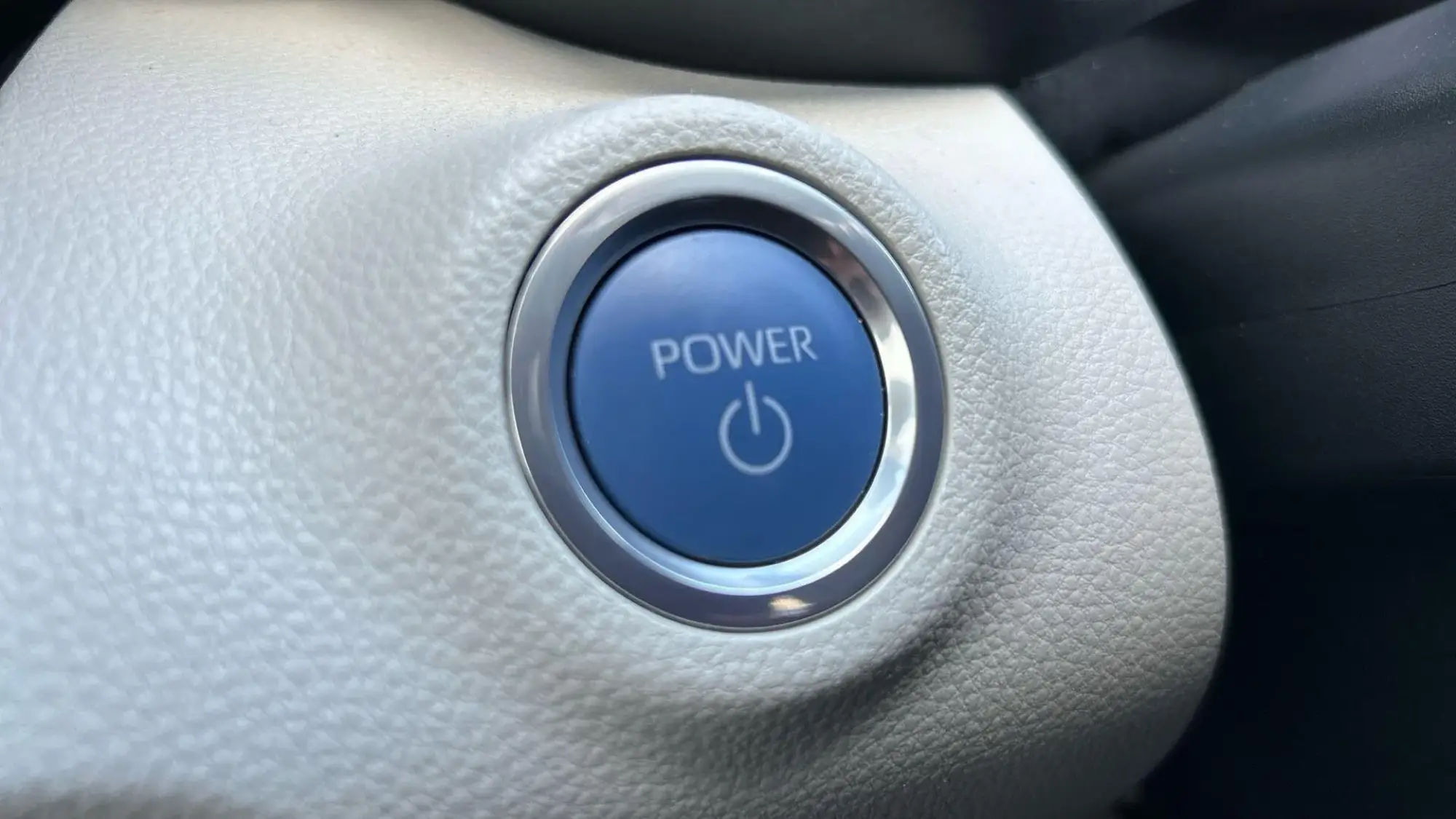 Toyota Yaris Hybrid Image 36