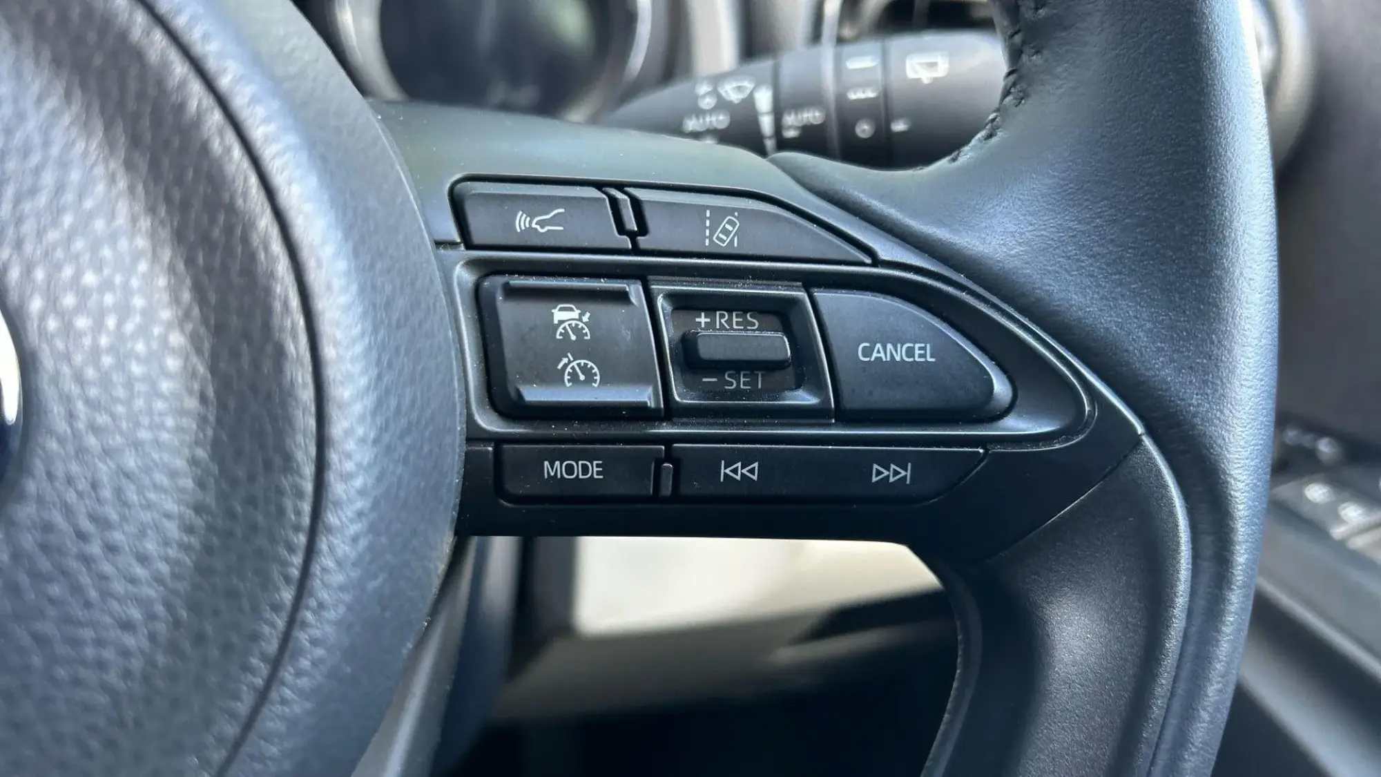 Toyota Yaris Hybrid Image 38
