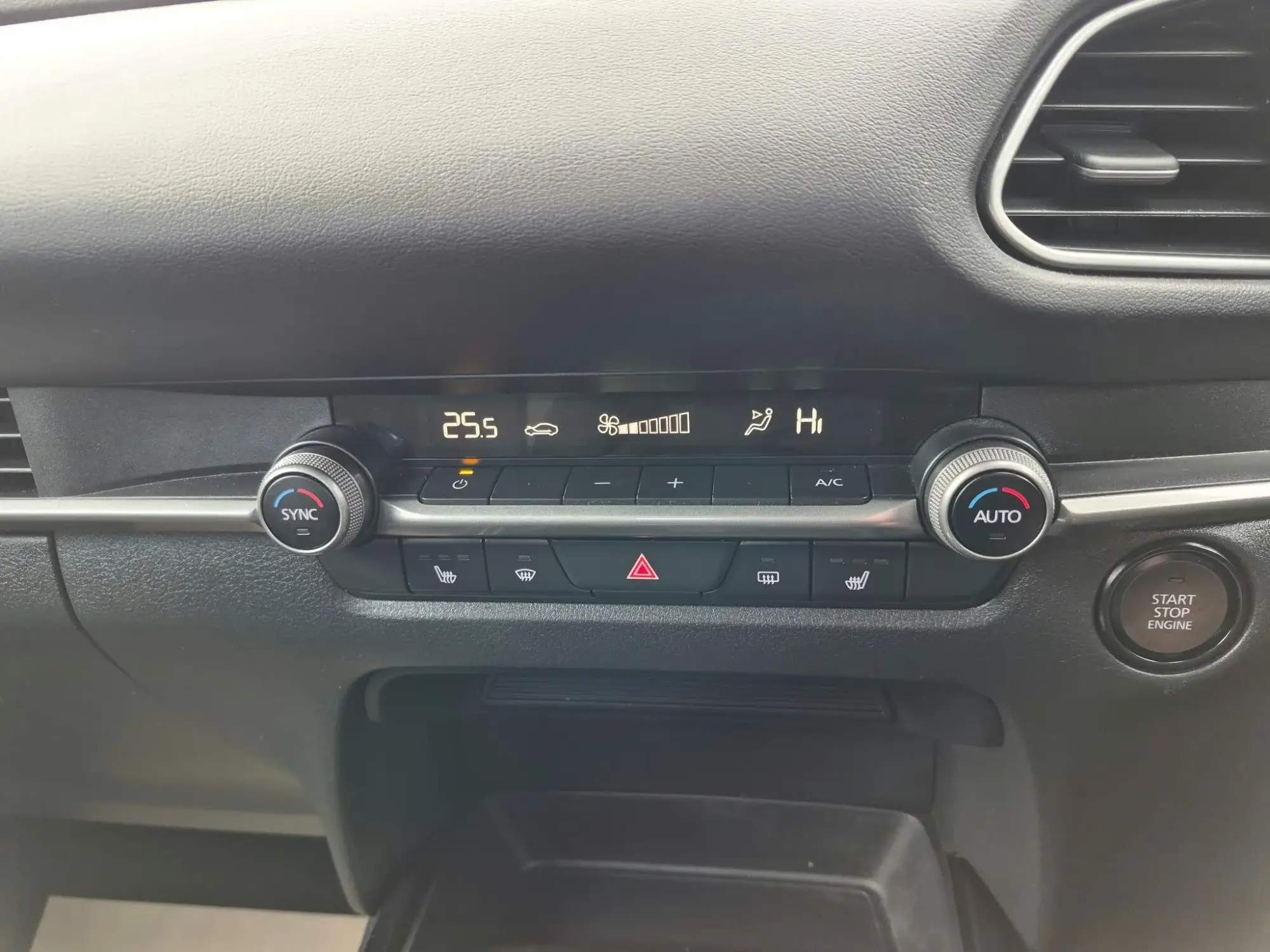 Mazda CX-30 Image 11