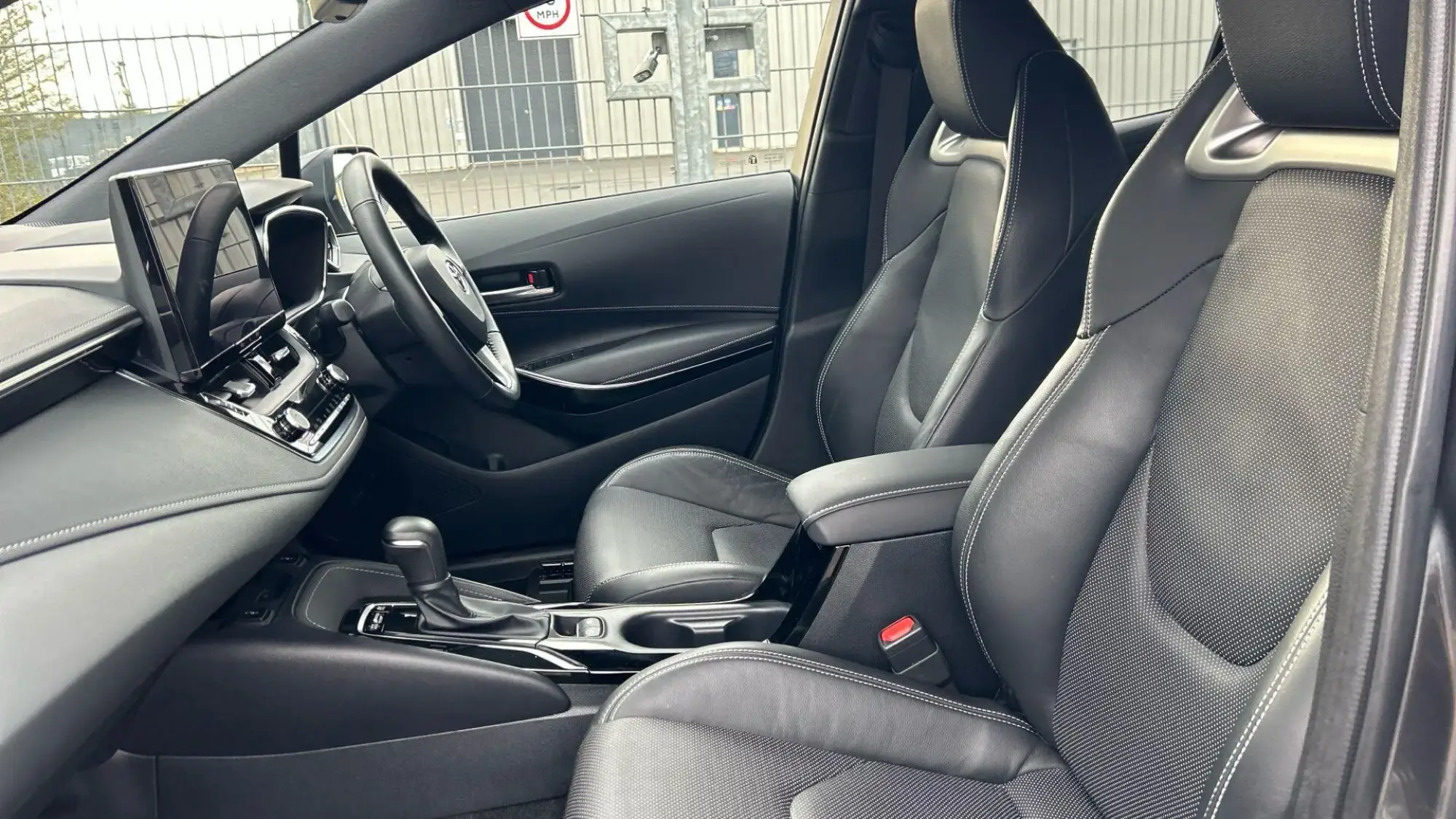 Toyota Corolla Hybrid Image 14 Toyota Corolla Hybrid Image 14