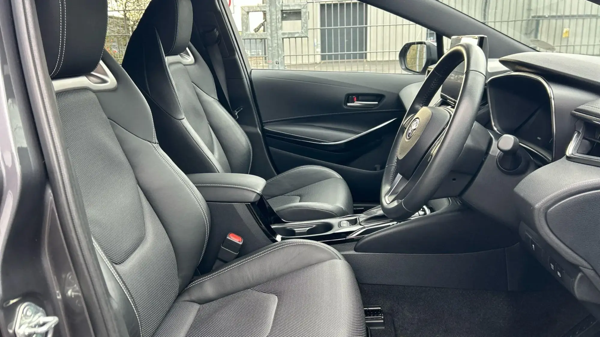 Toyota Corolla Hybrid Image 15 Toyota Corolla Hybrid Image 15