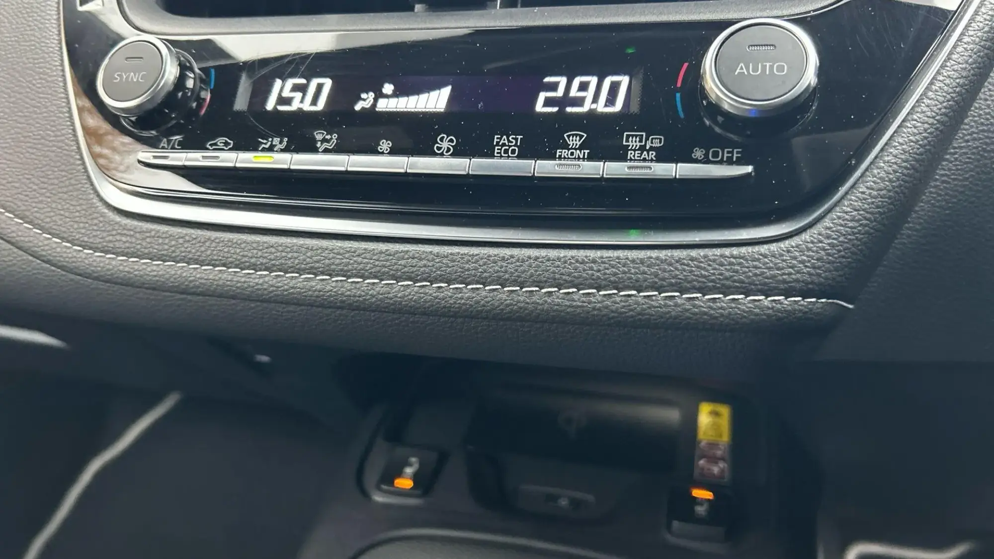 Toyota Corolla Hybrid Image 33 Toyota Corolla Hybrid Image 33