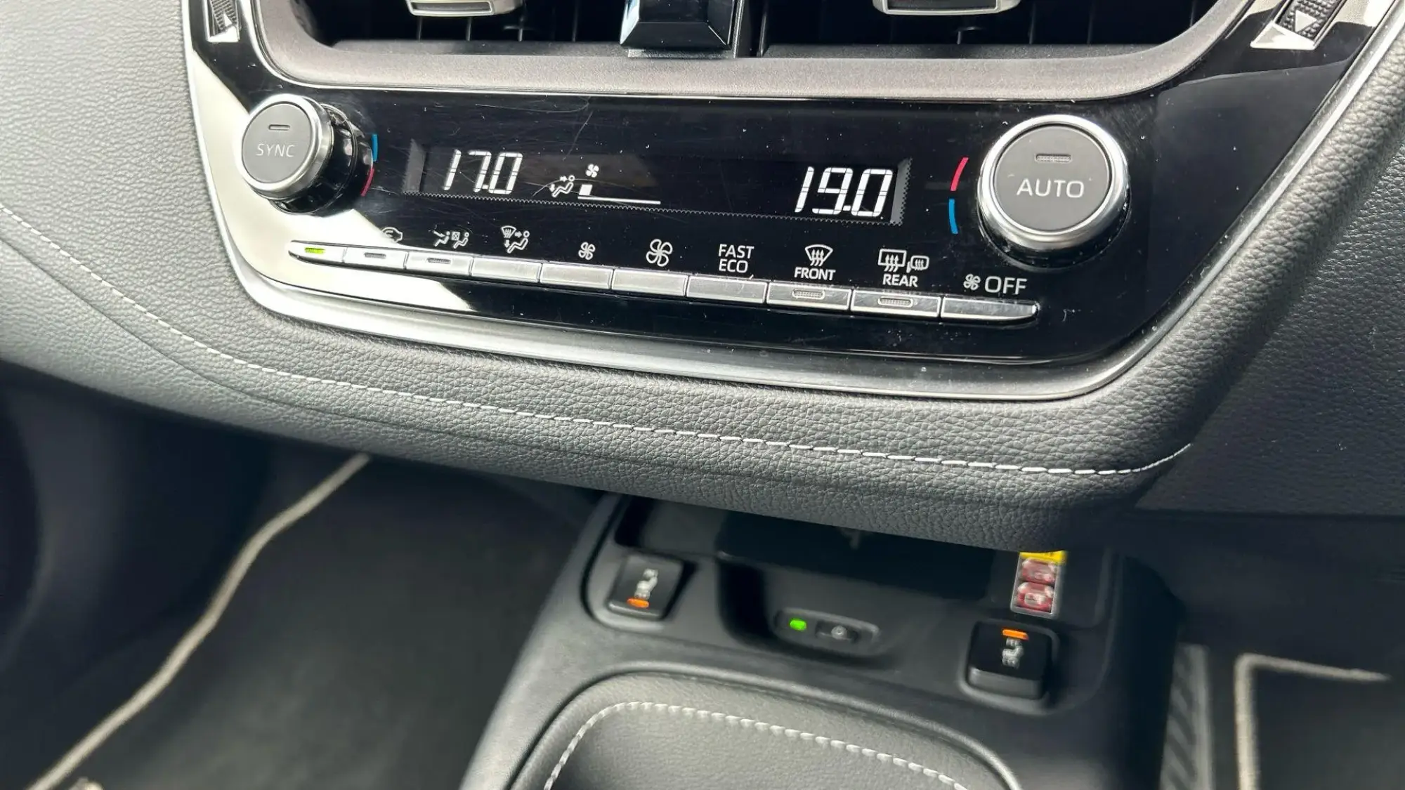Toyota Corolla Hybrid Image 28 Toyota Corolla Hybrid Image 28