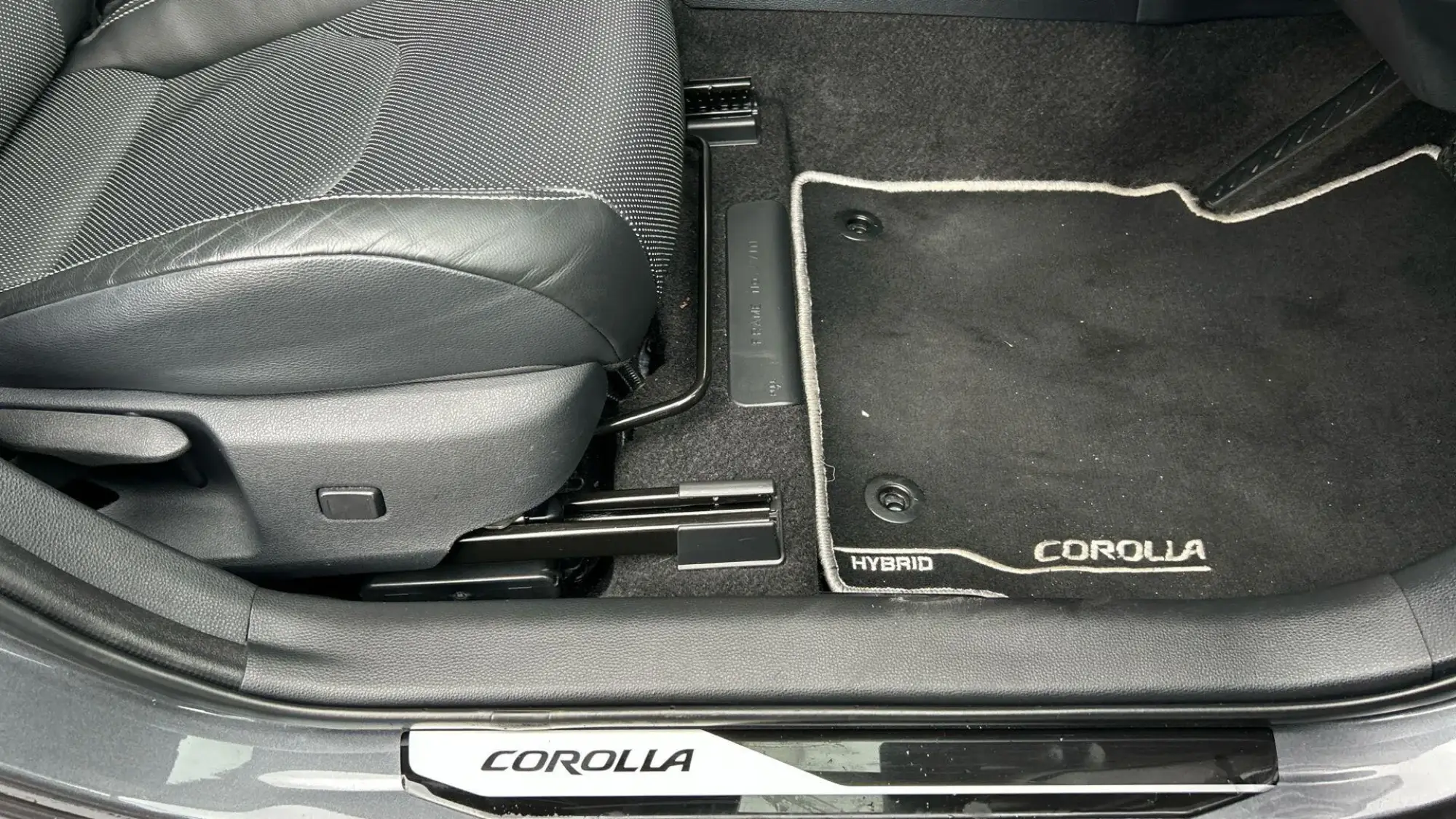 Toyota Corolla Hybrid Image 48 Toyota Corolla Hybrid Image 48