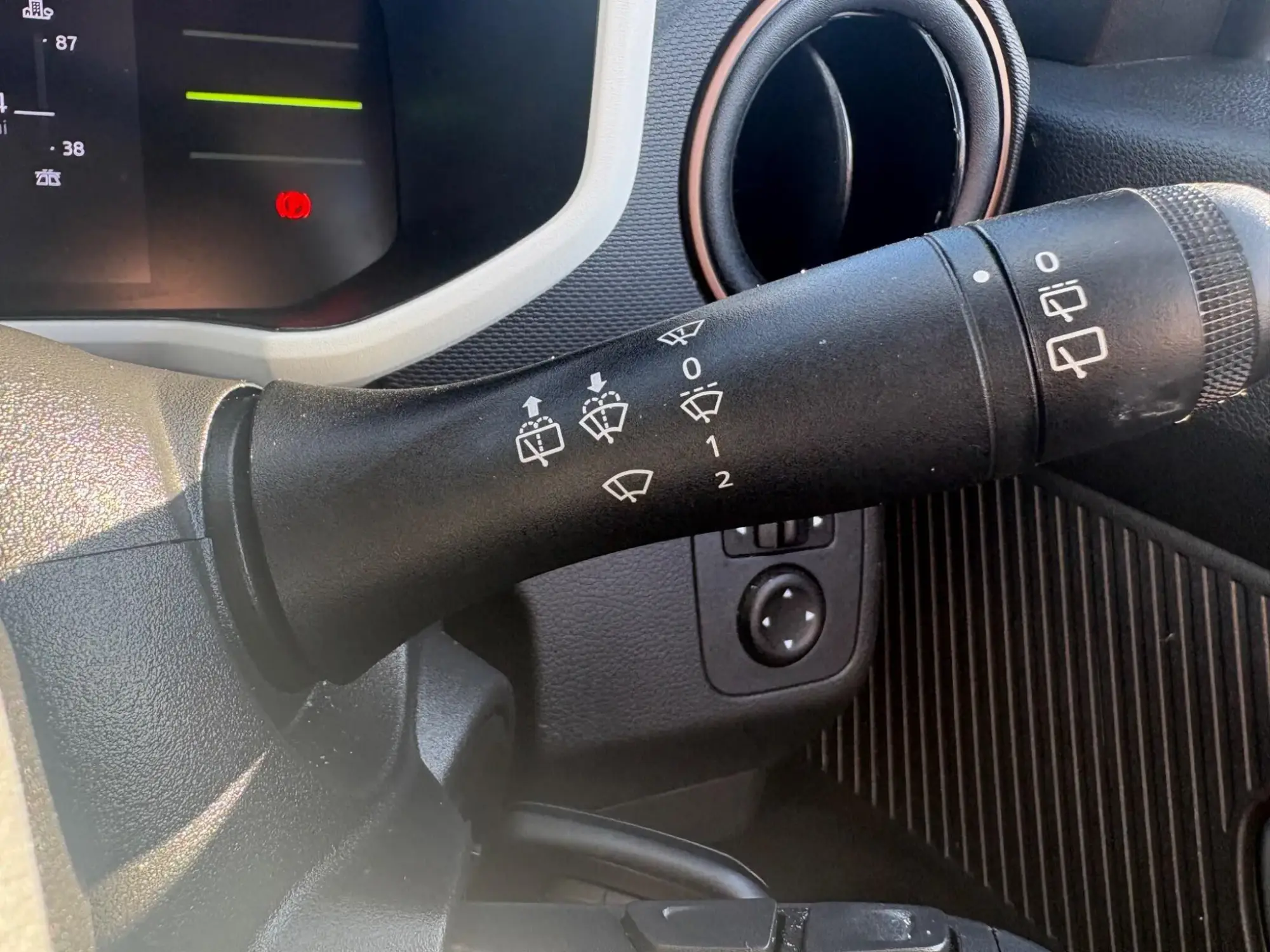 Dacia Spring Image 13