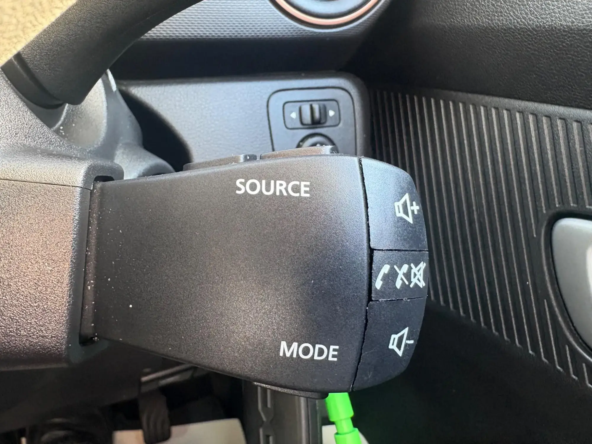 Dacia Spring Image 14
