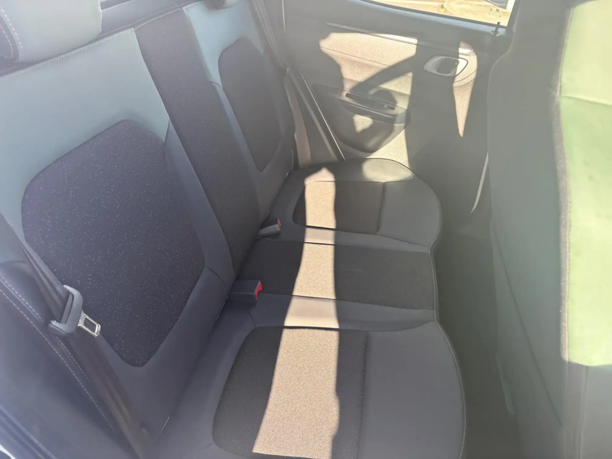 Dacia Spring Image 19