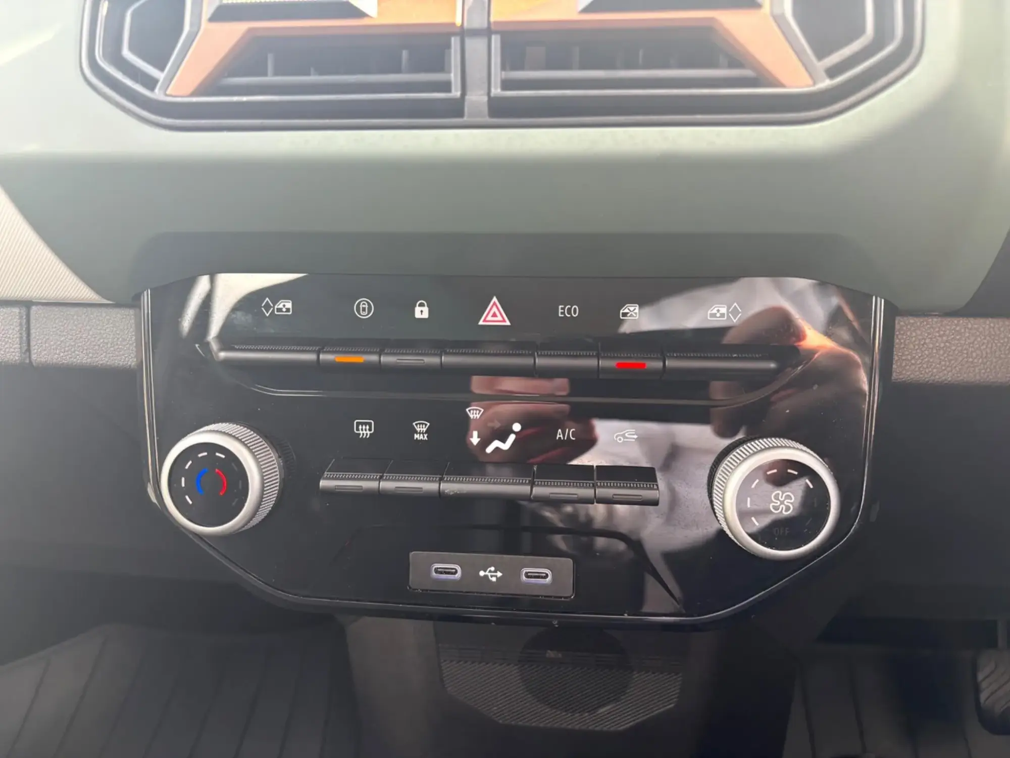Dacia Spring Image 24