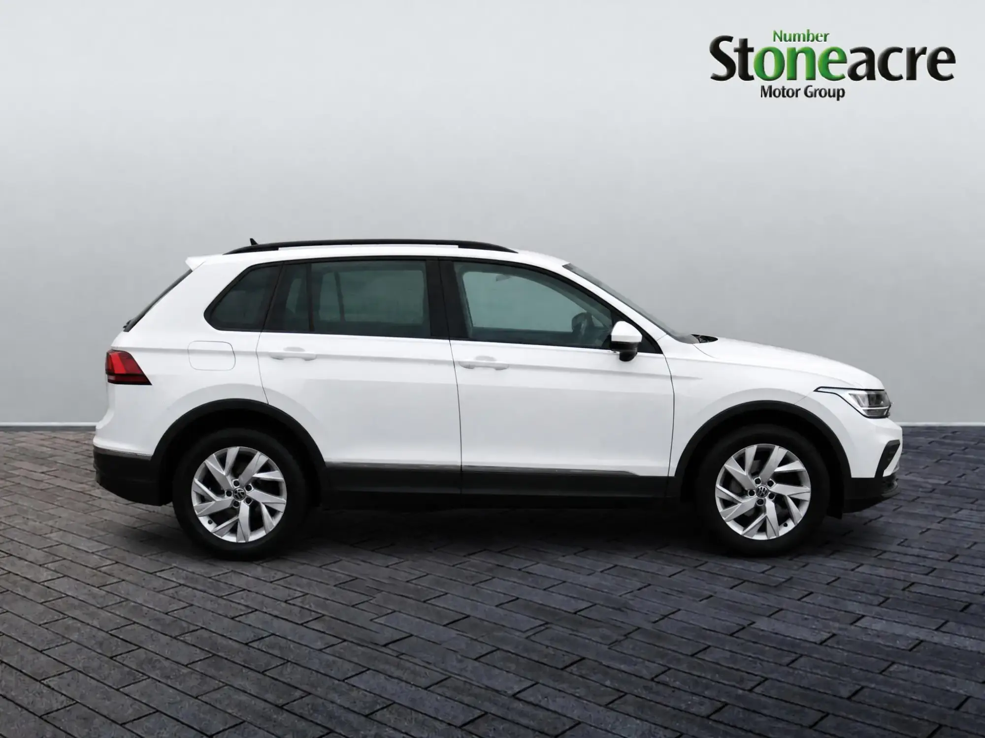 Volkswagen Tiguan 1.5 TSI Life Euro 6 (s/s) 5dr PF21XCC Image 2