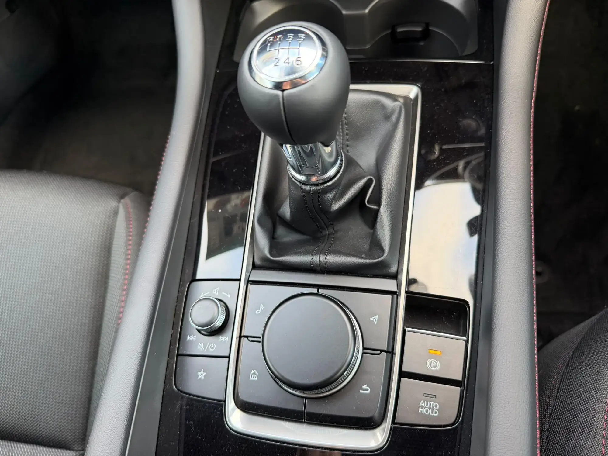 Mazda3 Image 8