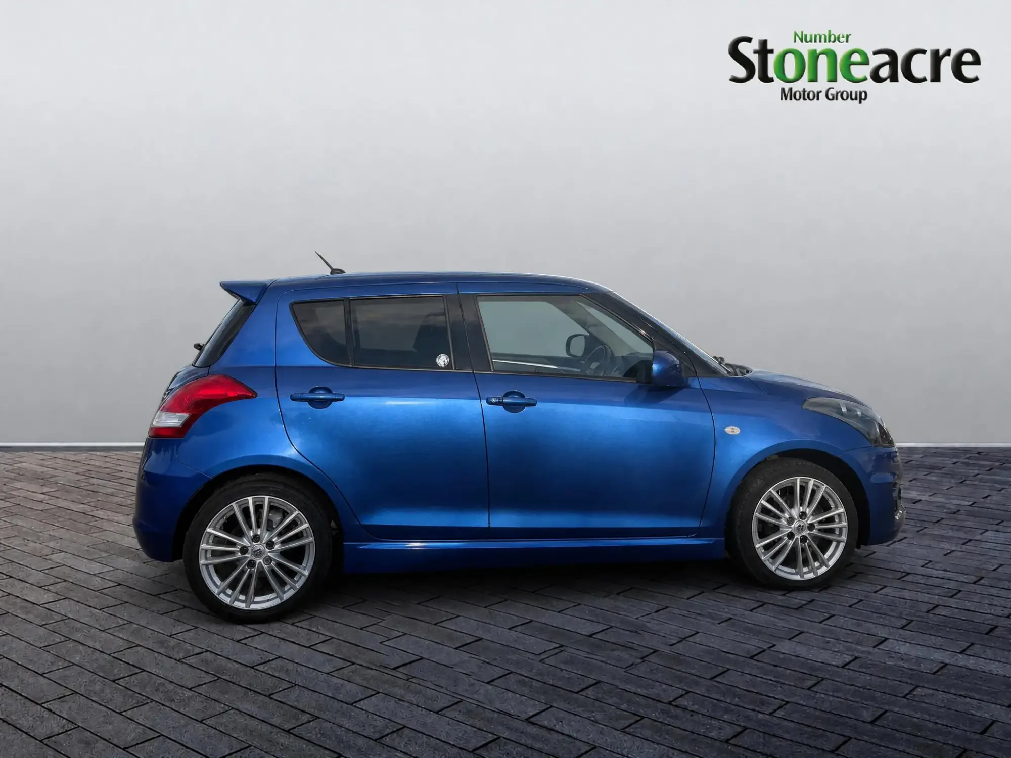Suzuki Swift Sport 1.6 Sport Hatchback 5dr Petrol Manual Euro 6 (SNav) (136 ps) YF17BCZ Image 2 Suzuki Swift Sport 1.6 Sport Hatchback 5dr Petrol Manual Euro 6 (SNav) (136 ps) YF17BCZ Image 2